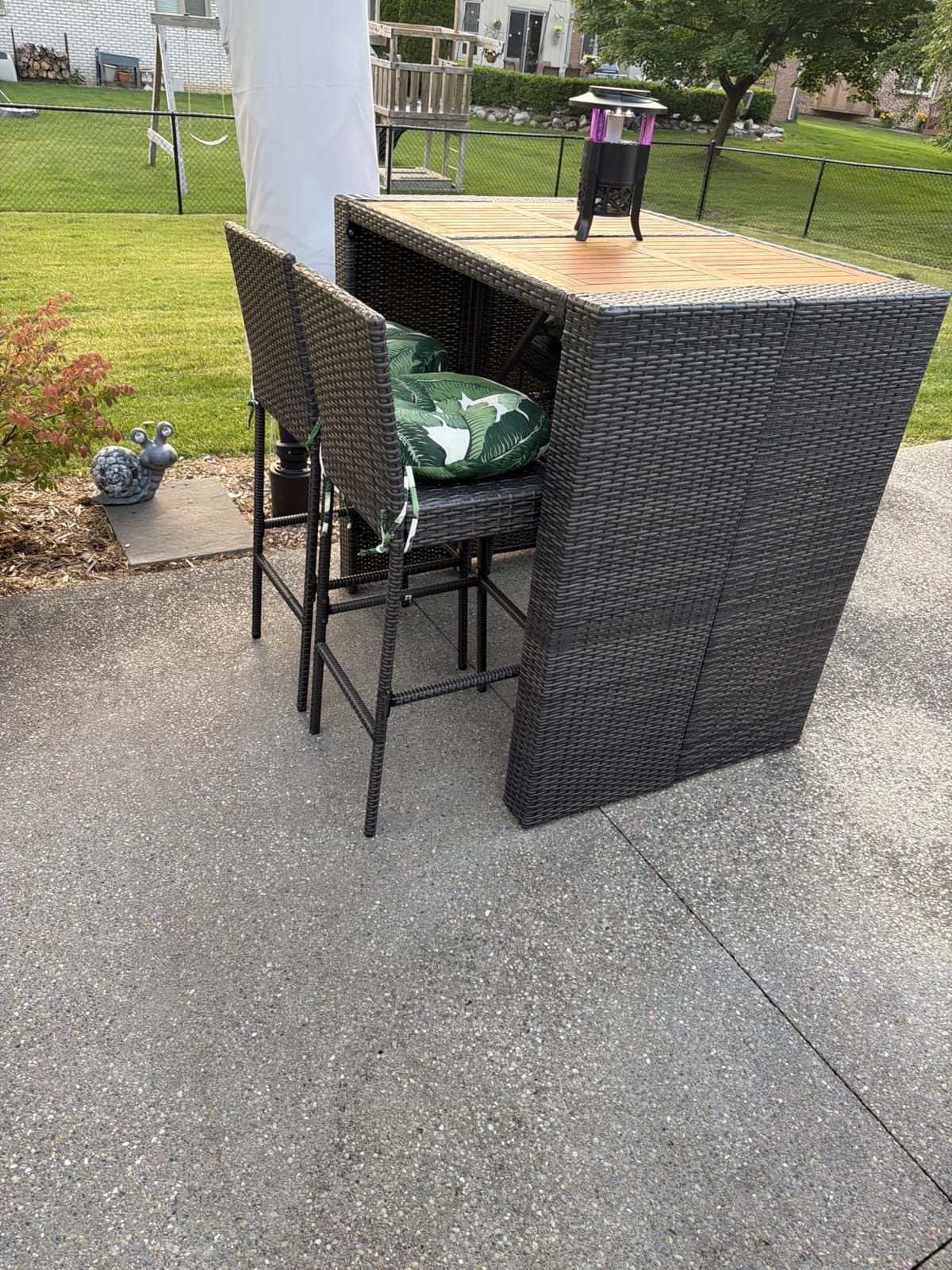 Tangkula 7 Piece Patio Wicker Bar Set, Patiojoy Outdoor Acacia Wood Bar Height Table & 6 Rattan Bar Stool Chairs with Backrest and Footrest, for Bistro Garden Balcony customer photo 2