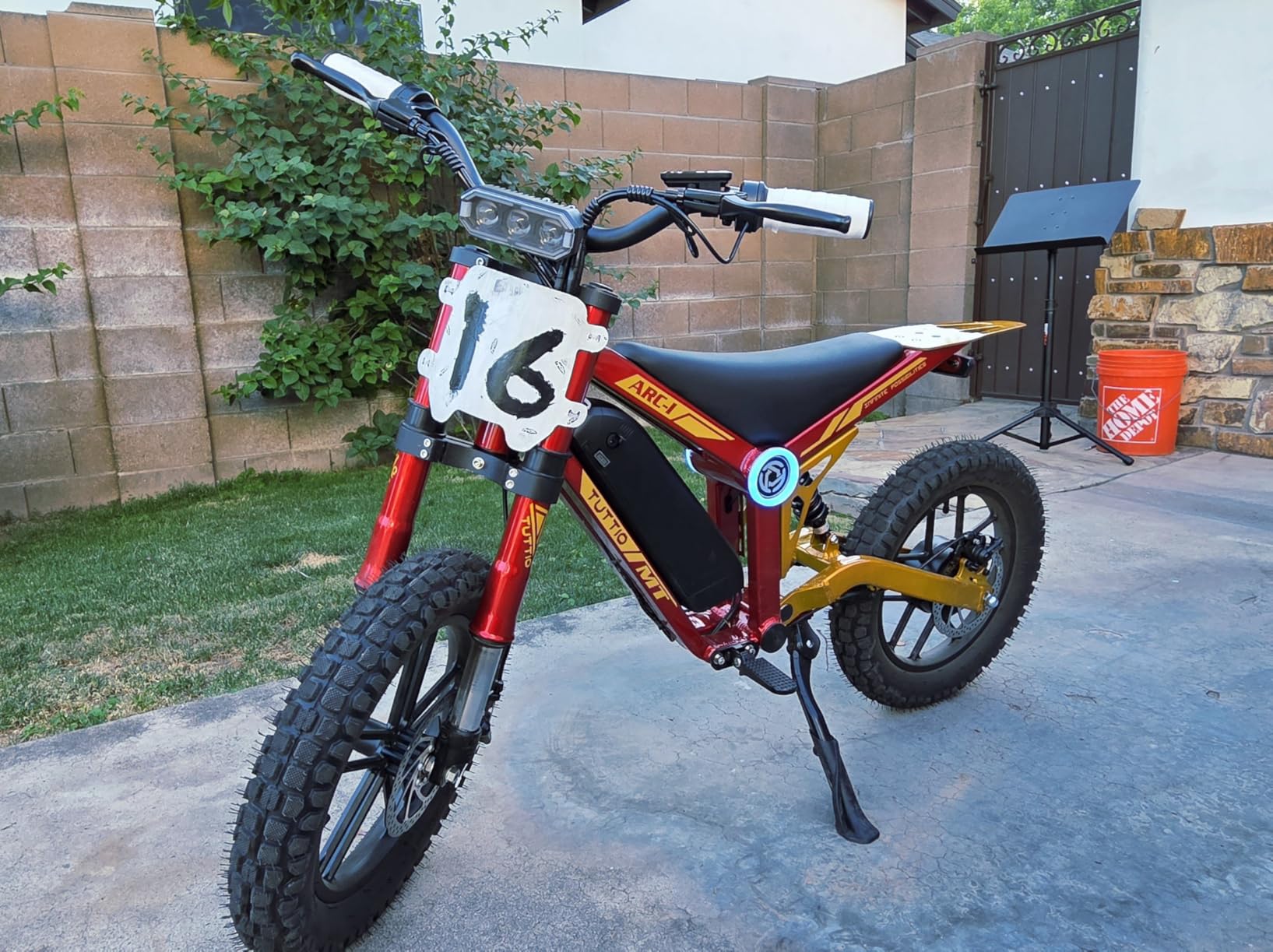 Tuttio ARC-I 36V Electric Dirt Bike for Kids 5-8, 750W Electric Motorcycle for Kids, 20MPH, Up to 25 Miles, 5-Speed Modes Mini Dirt Bike, 16