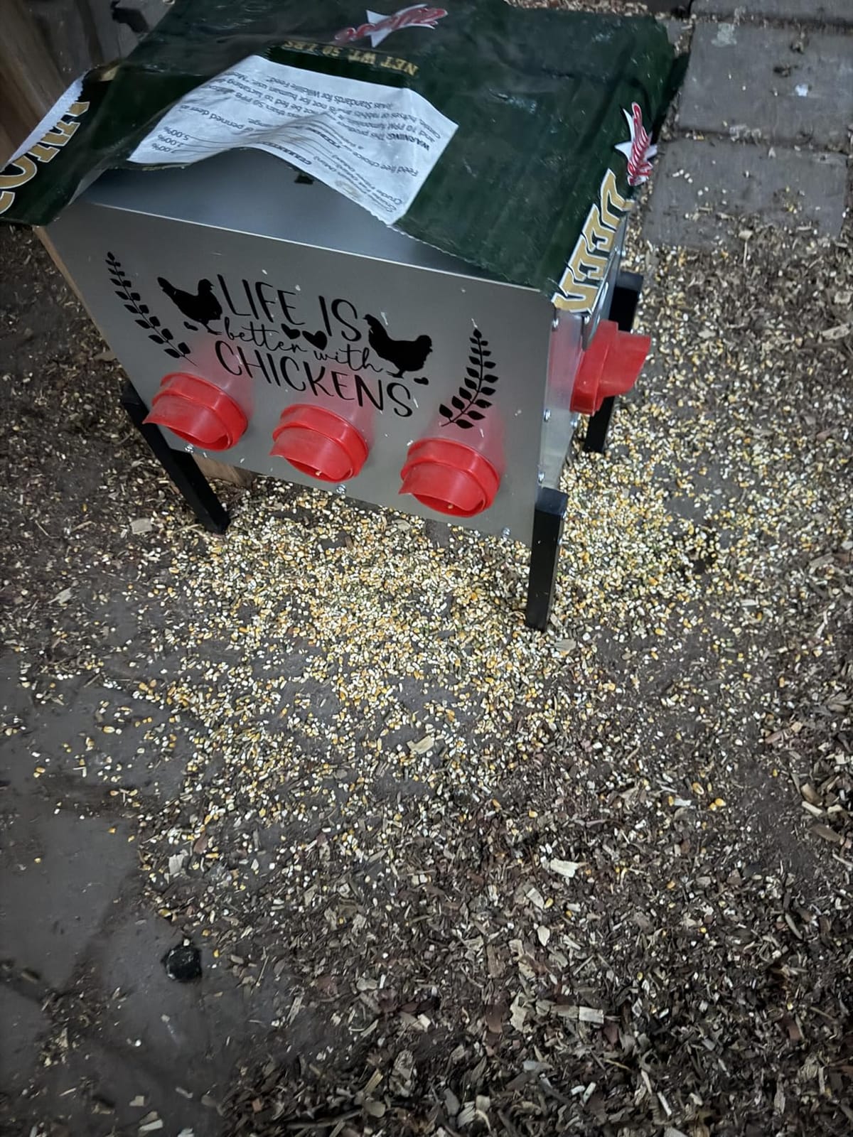 TGEYD 50LB Large Automatic Chicken Feeder – 8 Feeding Ports, No-Waste Poultry Feeder, with Adjustable Legs & Locking Lid customer photo 1