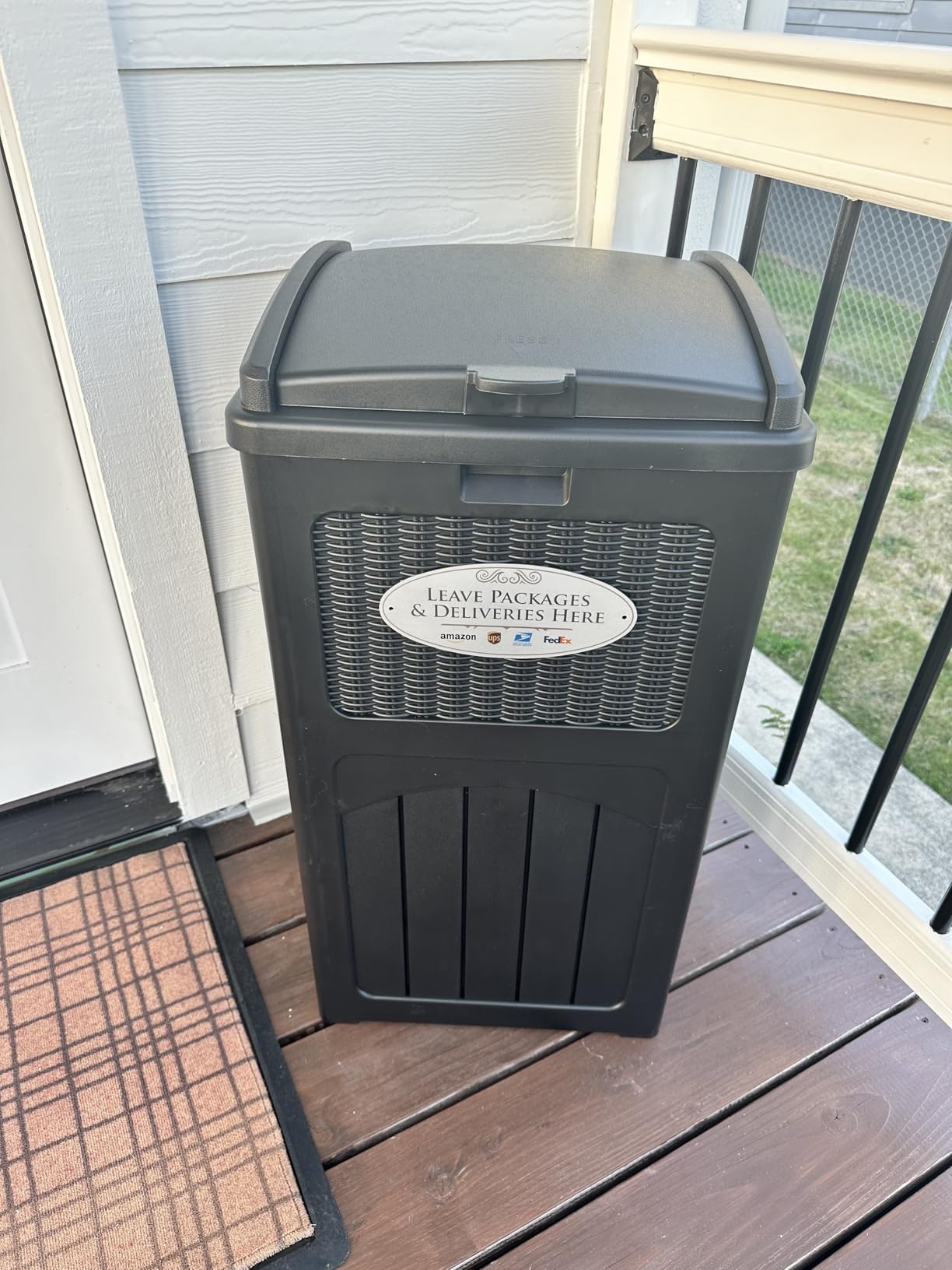 Greesum 33 Package Delivery Box for Outside, Waterproof Resin Garbage Bin with Lid for Hideaway, Deck, Patio, Black customer photo 2