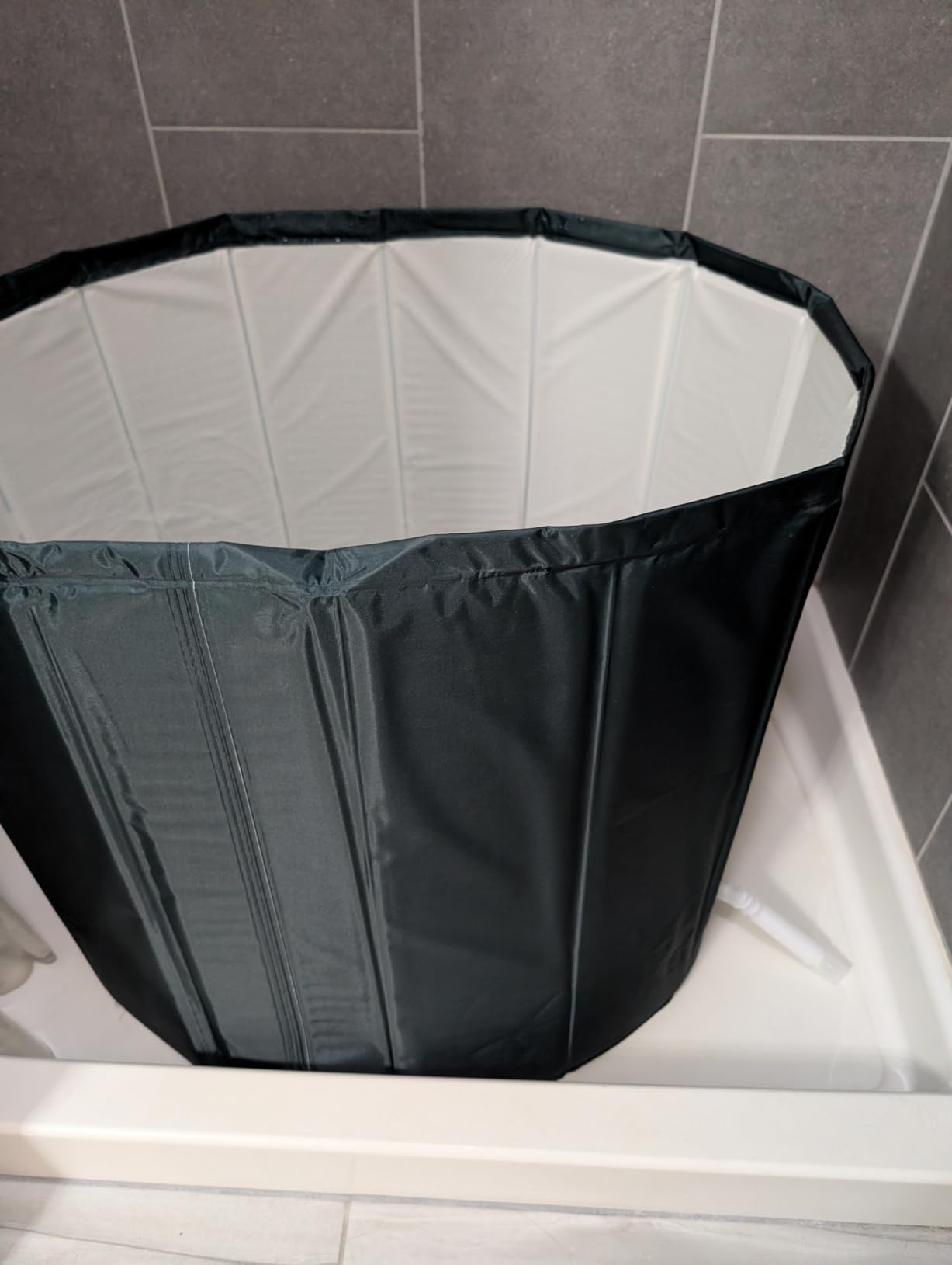 Portable Bath Tub for Adults - Large 88 Gal Foldable Soaking Bathtub for Hot SPA and Ice Bath, Ideal for Fast Muscle Recovery, Cold Water Therapy - No Installation (Ice/Hot Universal) customer photo 1