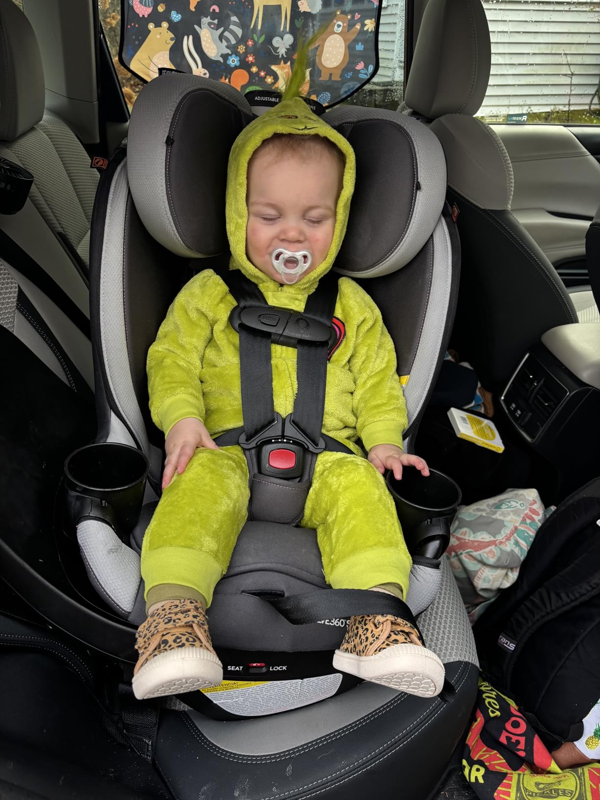 Evenflo Revolve360 Slim 2-in-1 Rotating Car Seat customer photo 2