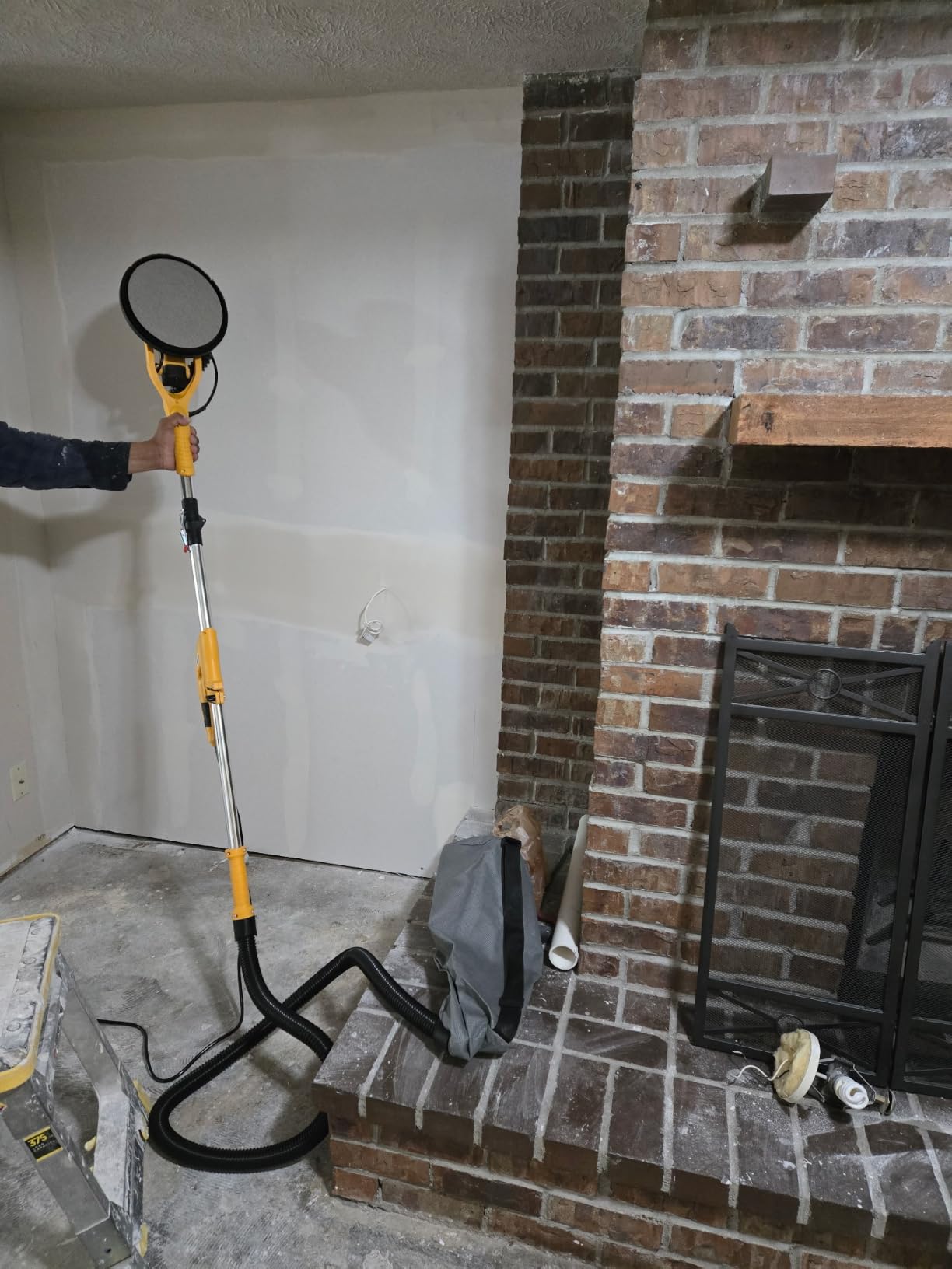 Drywall Sander Tool, KUPERIA 8.5 Amp Popcorn Ceiling Removal Tool, Yellow customer photo 1