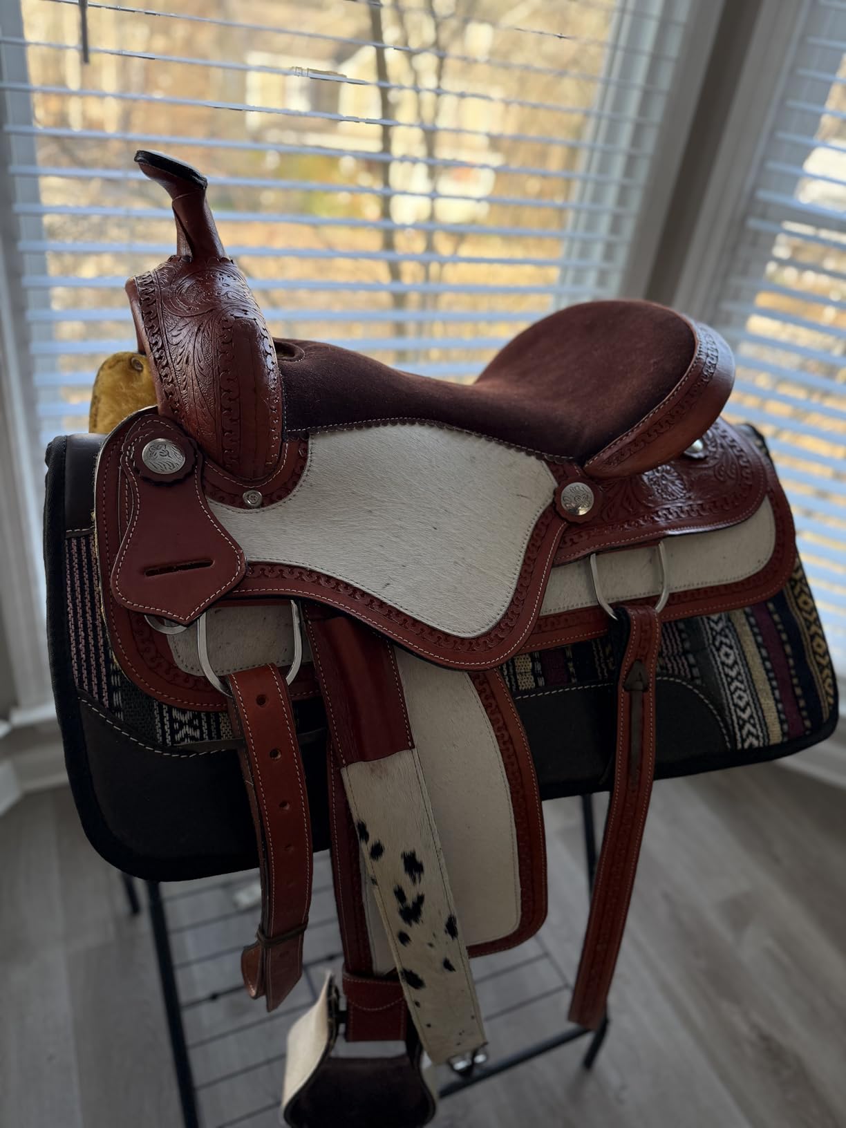 Western Barrel Saddle Set Brown Genuine Leather Hair On Cowhide Hand Tooled Horse Saddle with Headstall, Breast Collar & Reins for Trail Riding, Rodeo, Ranch & Pleasure, 8-17 Inch customer photo 1