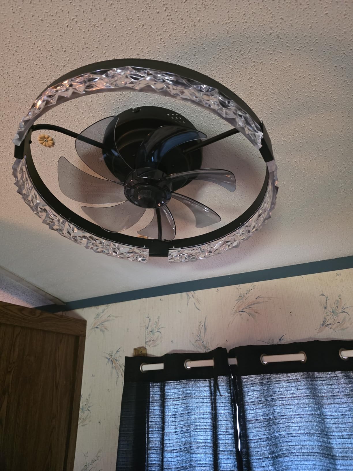 ZMISHIBO 24 Inch Ceiling Fans with Lights, Flush Mount Remote & App Control customer photo 1