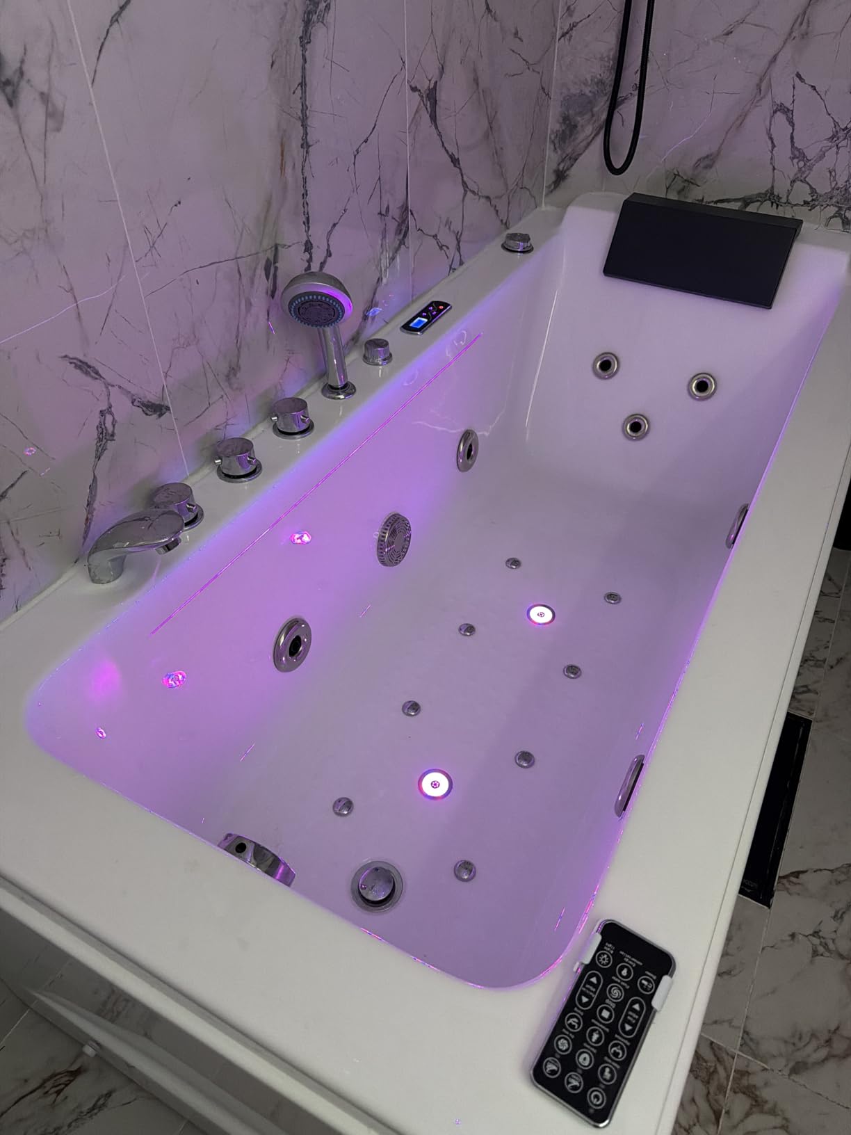 Empava 2 Person Heated Soaking Whirlpool Bathtub, 71