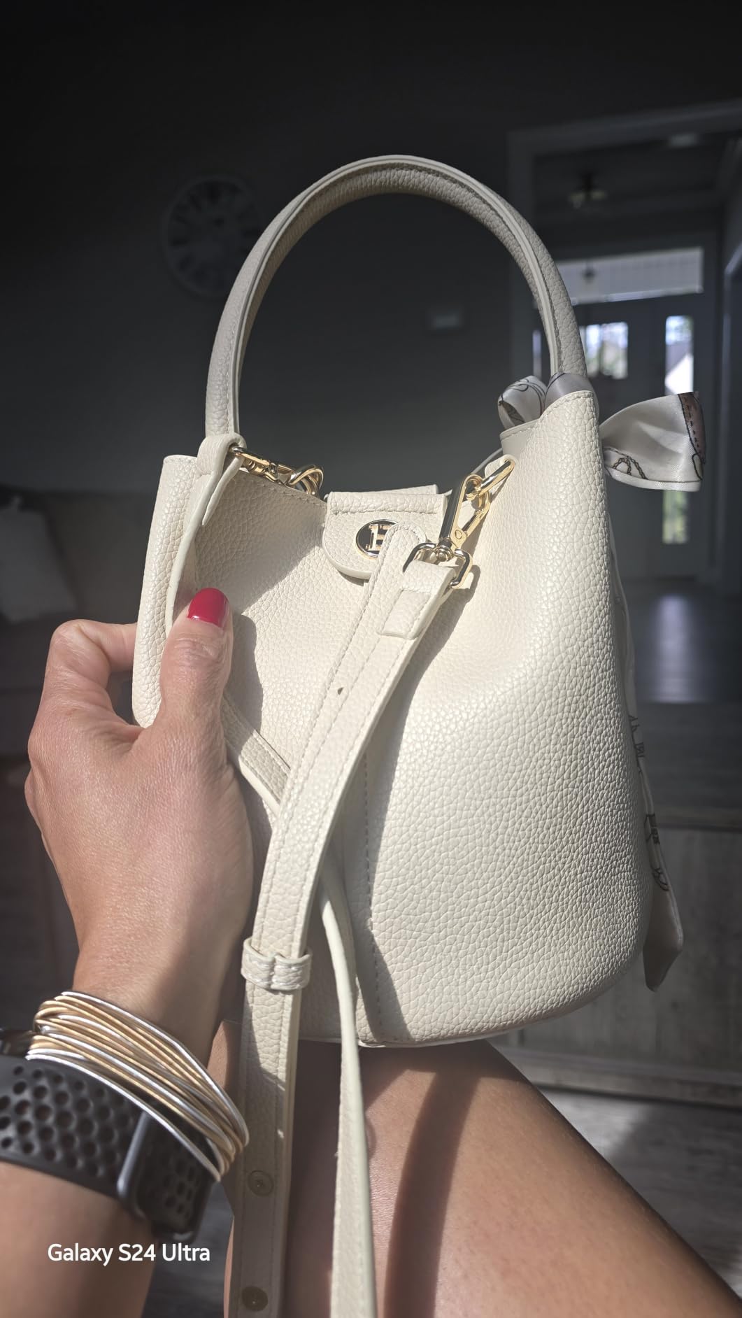BOSTANTEN Small Crossbody Bags for Women Vegan Leather Purse Bucket bag customer photo 2