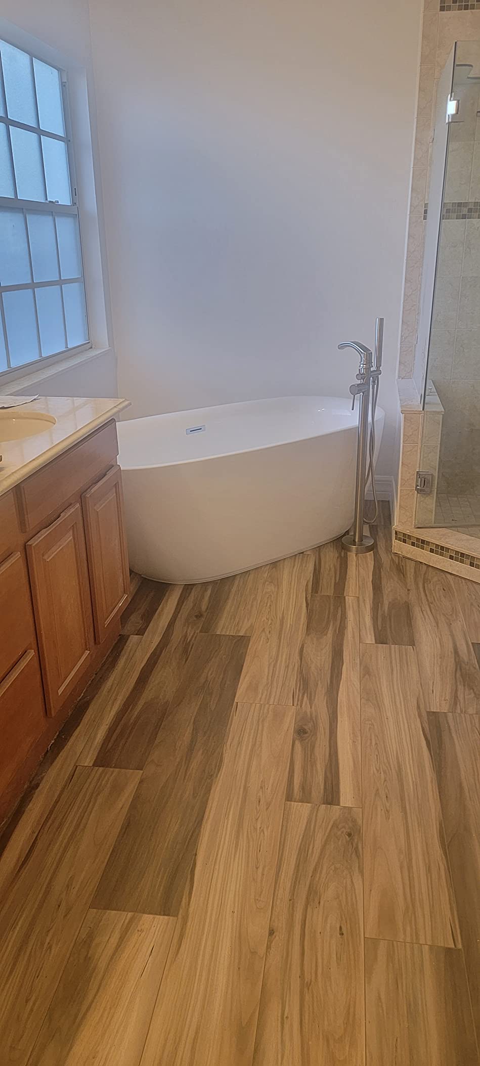 ANZZI Freestanding Bathtub Acrylic 59 In Flat Bottom Soaking Tub White Mone customer photo 1