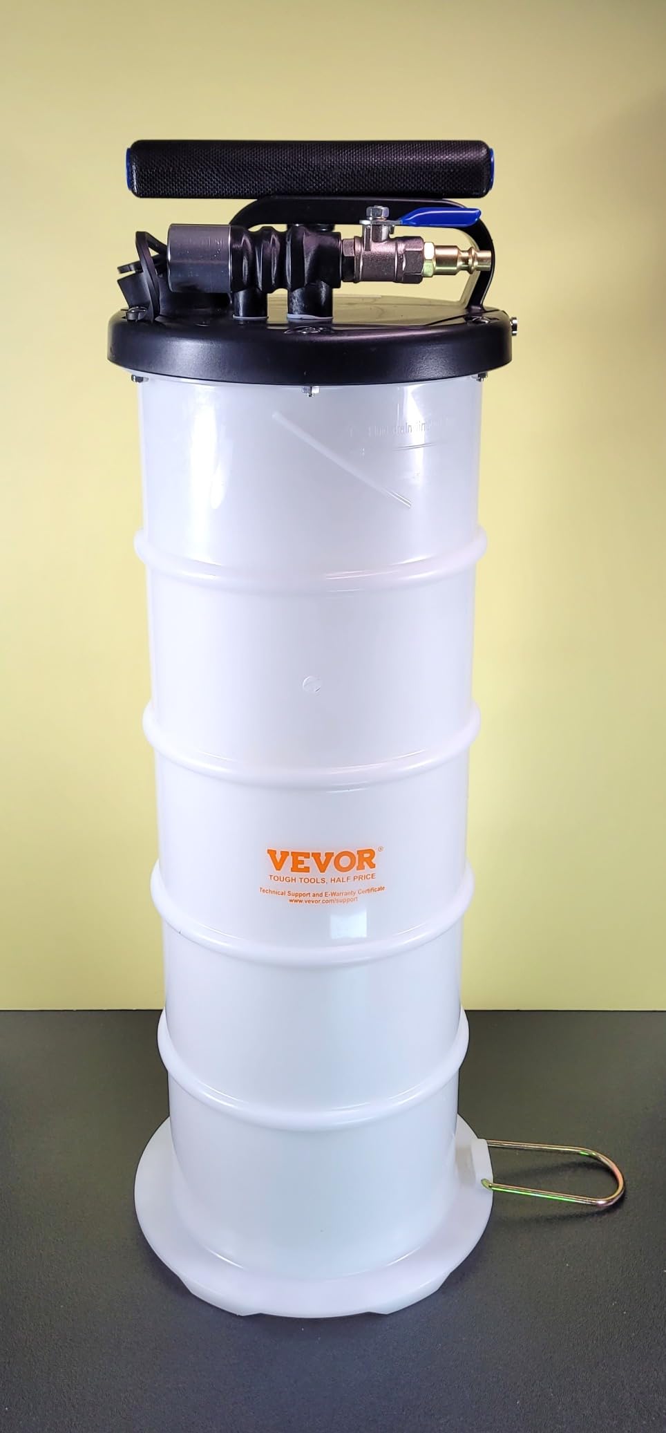 VEVOR Fluid Extractor, 9.5 L Capacity, Pneumatic/Manual Vacuum Oil Extractor Pump with 59 in Long Horse & Three 47 in Extension Tubes, Oil Change Pump with PE Tank for Cars, Lawn Mowers, Boats customer photo 2