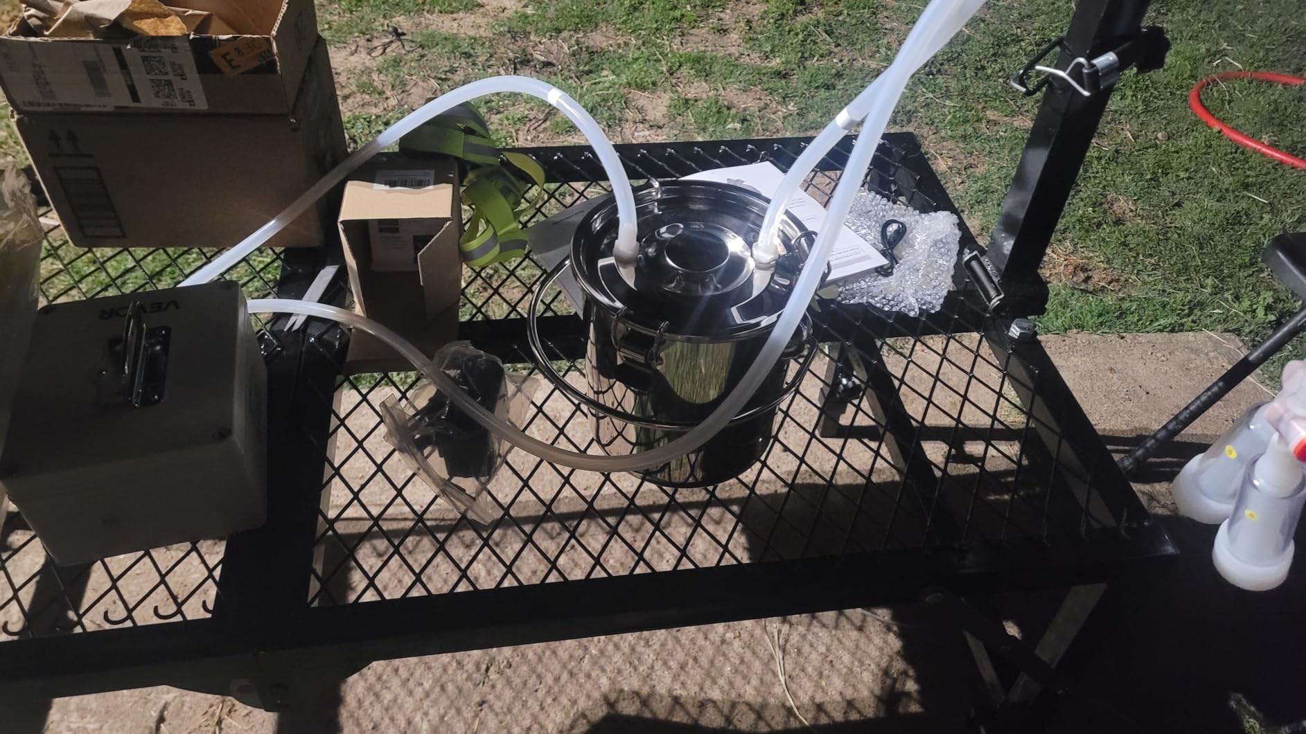 VEVOR Electric Cow Milking Machine, 25 L, 304 Stainless Steel Bucket customer photo 2