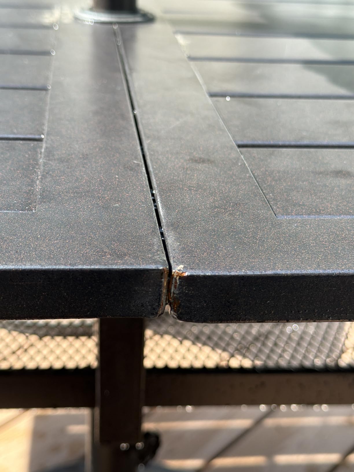SUNCROWN 42 Inch Round Outdoor Patio Dining Table, All Weather Black Metal Steel Slat Table with 1.5