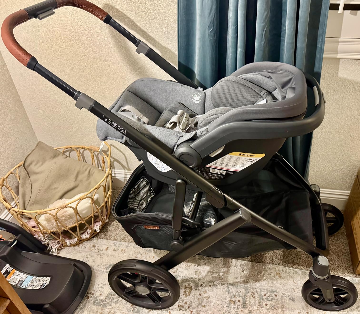 UPPAbaby Vista V3 Convertible Single-to-Double Stroller - Ada customer photo 2