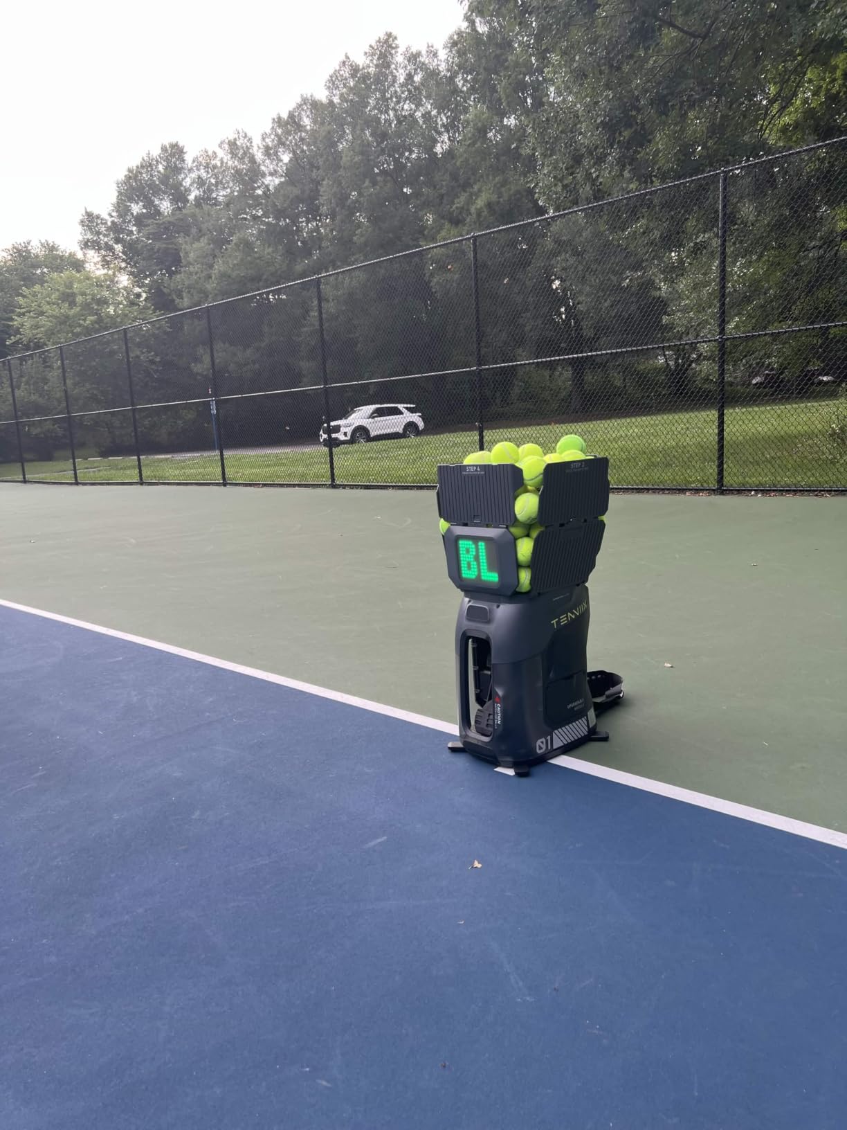 Basic Tennis Ball Machine, 18.7LB Portable Tennis Robot customer photo 1