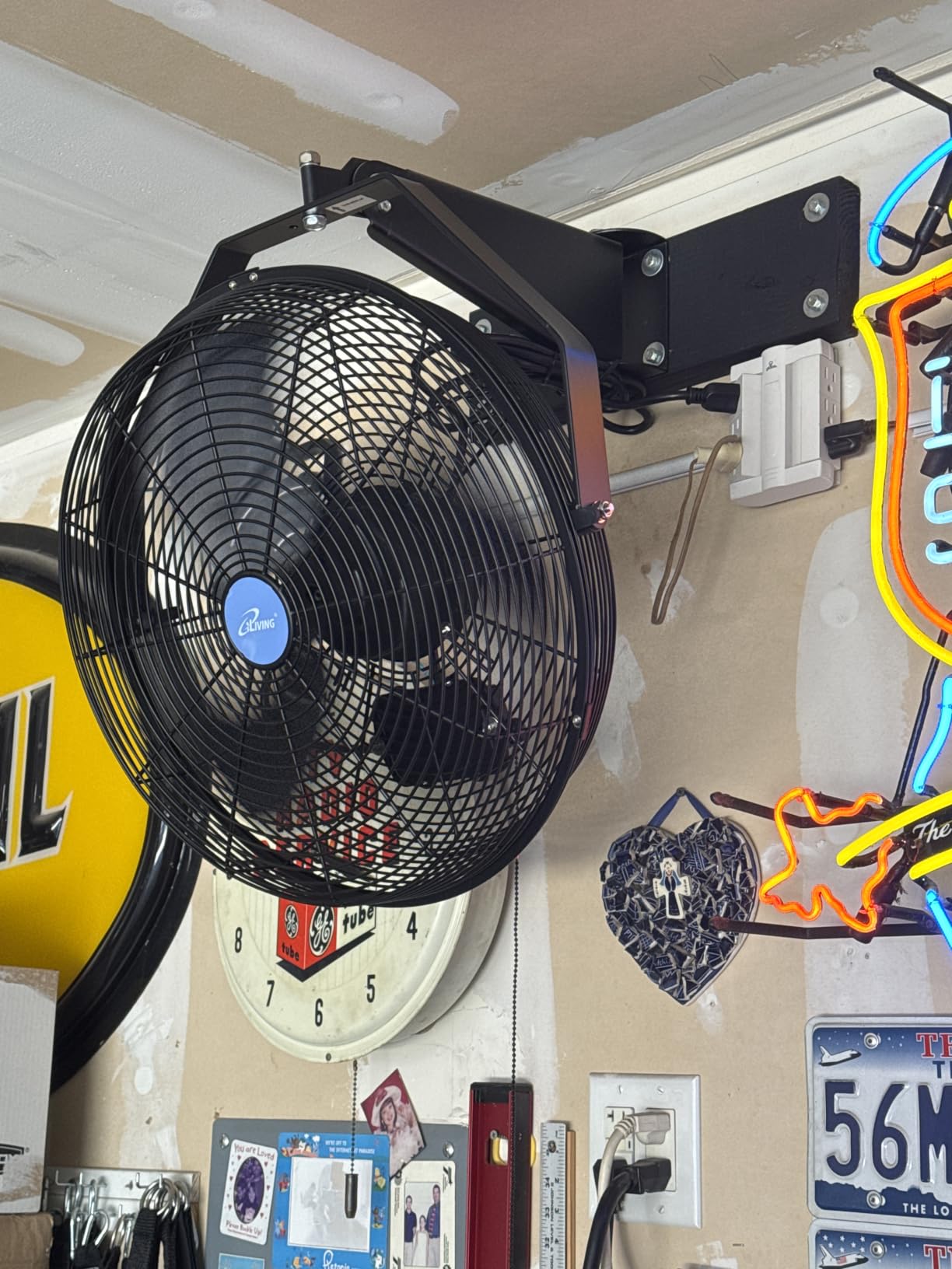 iLiving 20 Inch Industrial Wall Mount Fan, 4750 CFM High Velocity, Outdoor Rated, 3-Speed, UL Listed for Garage, Patio, Warehouse, Barn, and Commercial Use customer photo 1