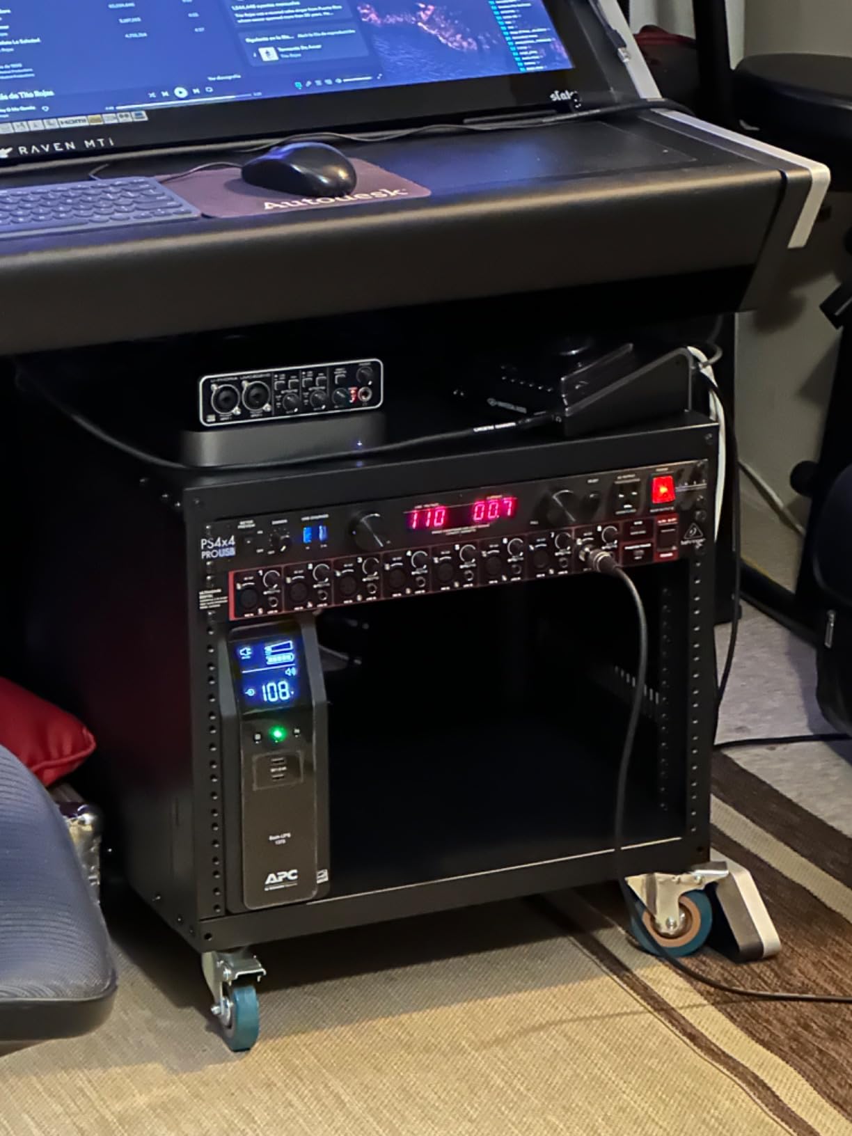 Samson SRK-12 Universal Equipment Rack Stand customer photo 1