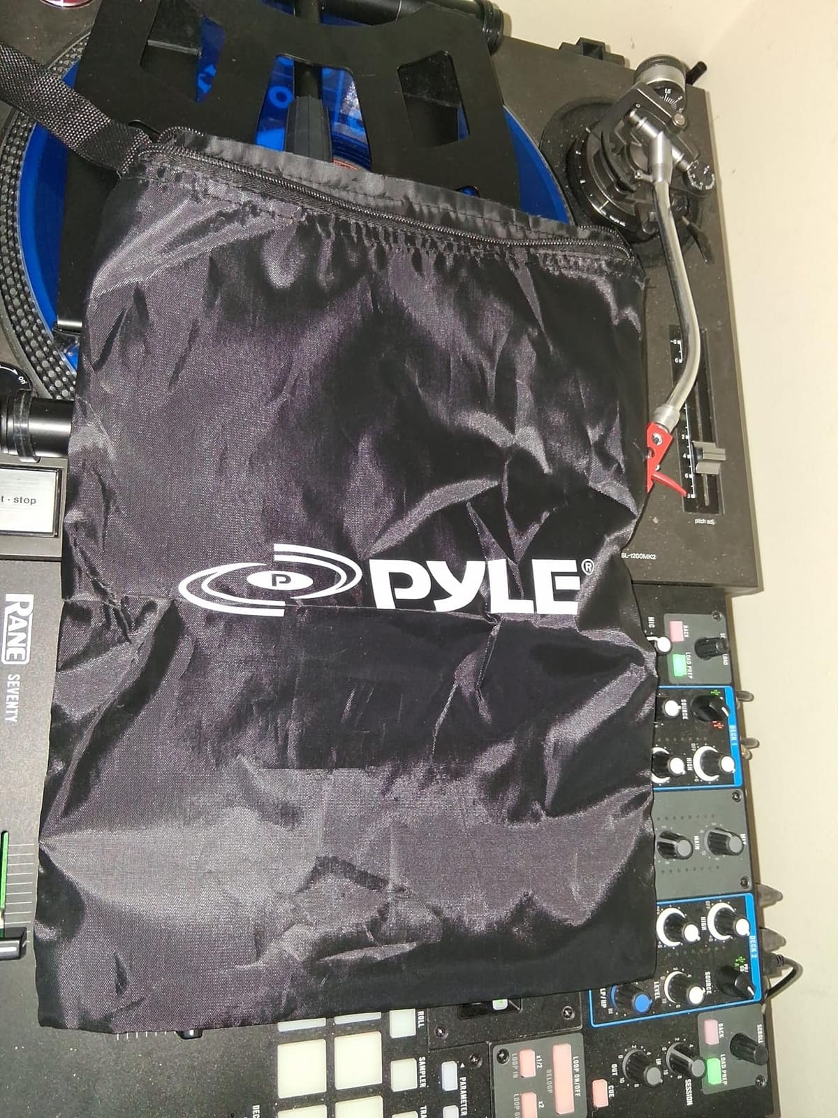 Pyle Portable Folding Laptop Stand - Standing Table with Adjustable Angle, Foldable Height and Four Prong Anti-Slip Tray for iPad, Tablet, DJ Mixer, Workstation, Gaming and Home Use - PLPTS55 customer photo 2