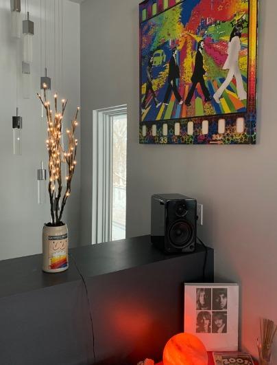 Kanto YU6MW Powered Bookshelf Speakers with Bluetooth and Phono Preamp | Pair | Matte White customer photo 2