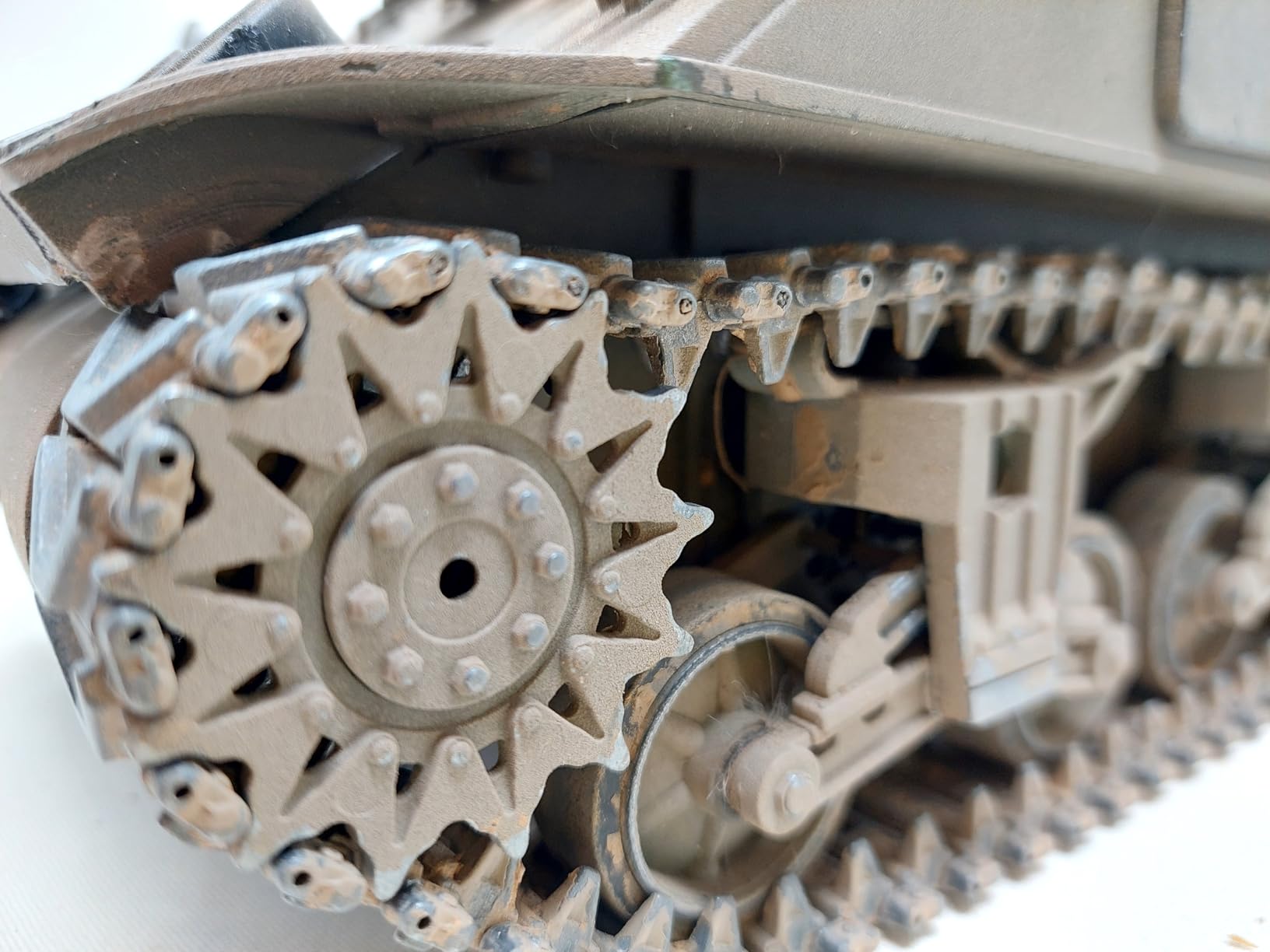Modified TK7.0 Edition 1/16 2.4ghz Remote Control US M4A3 Sherman Tank Model(360-Degree Rotating Turret)(Steel Gear Gearbox)(3800mah Battery)(Metal Tracks &Sprocket Wheel & Idle Wheel) customer photo 1