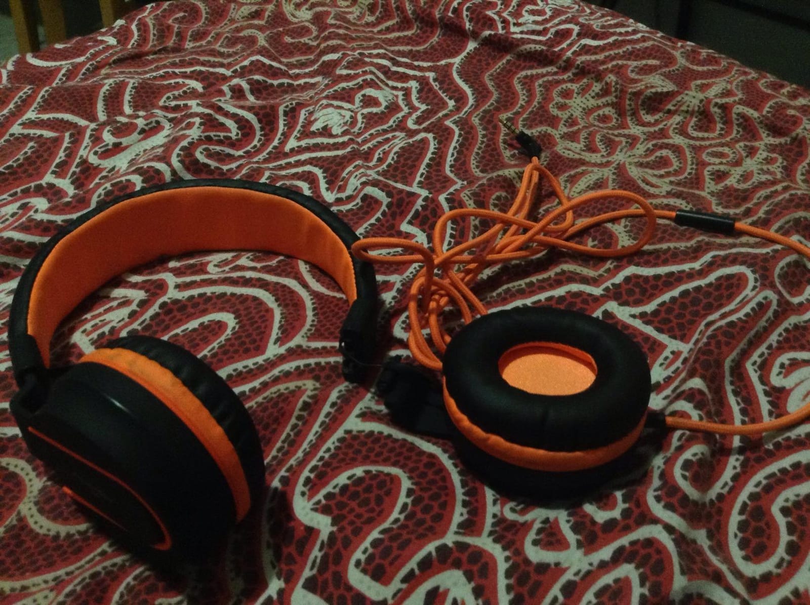 Kids Headphones for School with Microphone, 93dB Volume Limited, PinkPurple customer photo 1