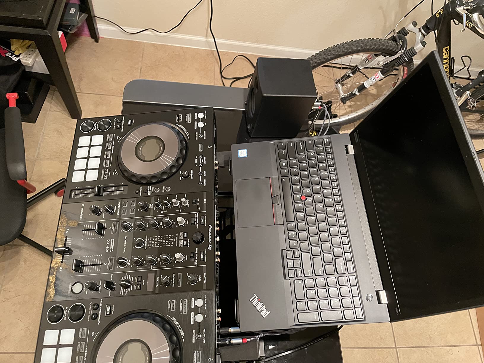 Rockville Rock2D2 Adjustable Dual Shelf DJ Controller Laptop Stand customer photo 1