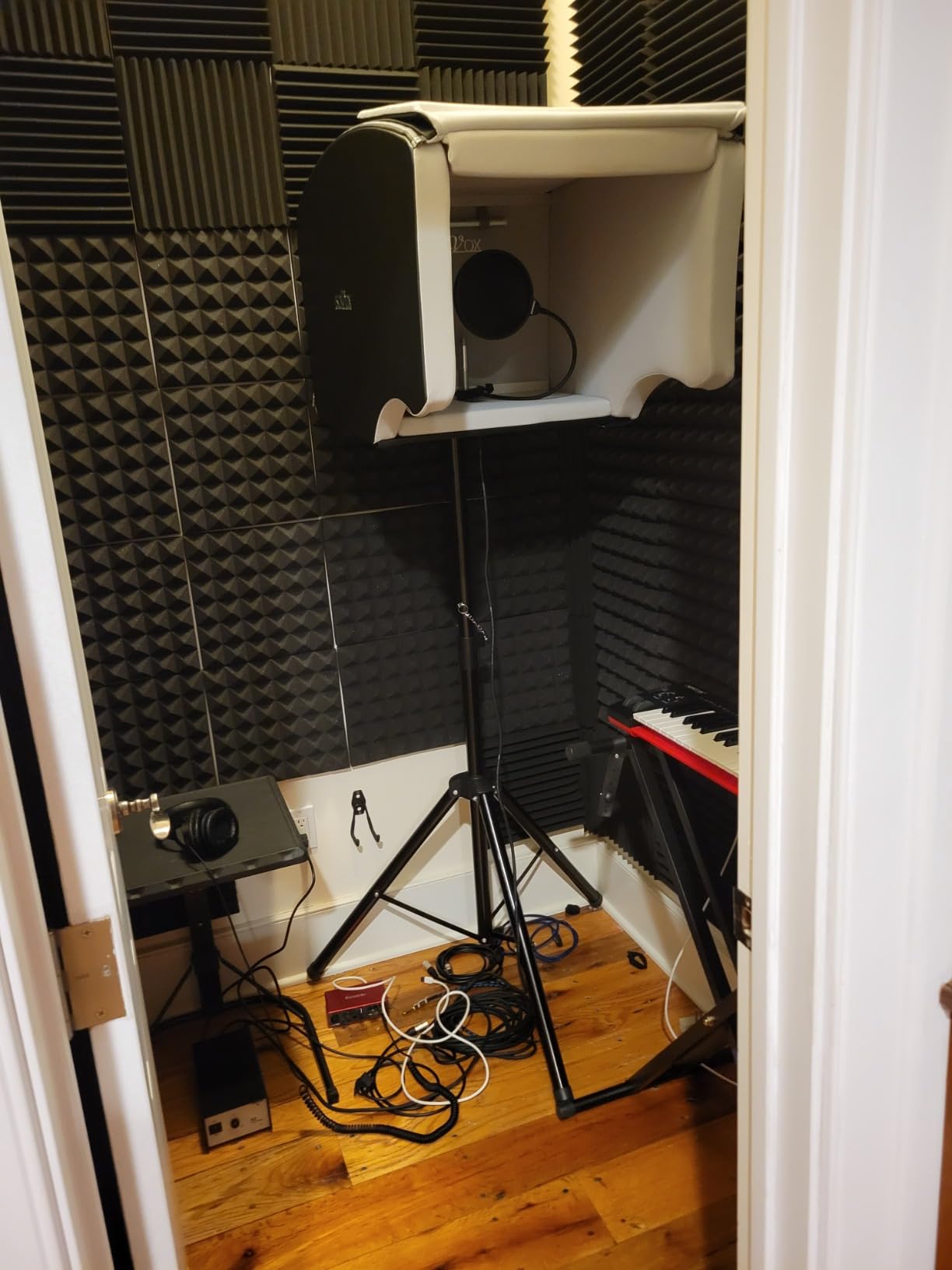 ISOVOX 2 Home Vocal Booth - Midnight customer photo 1