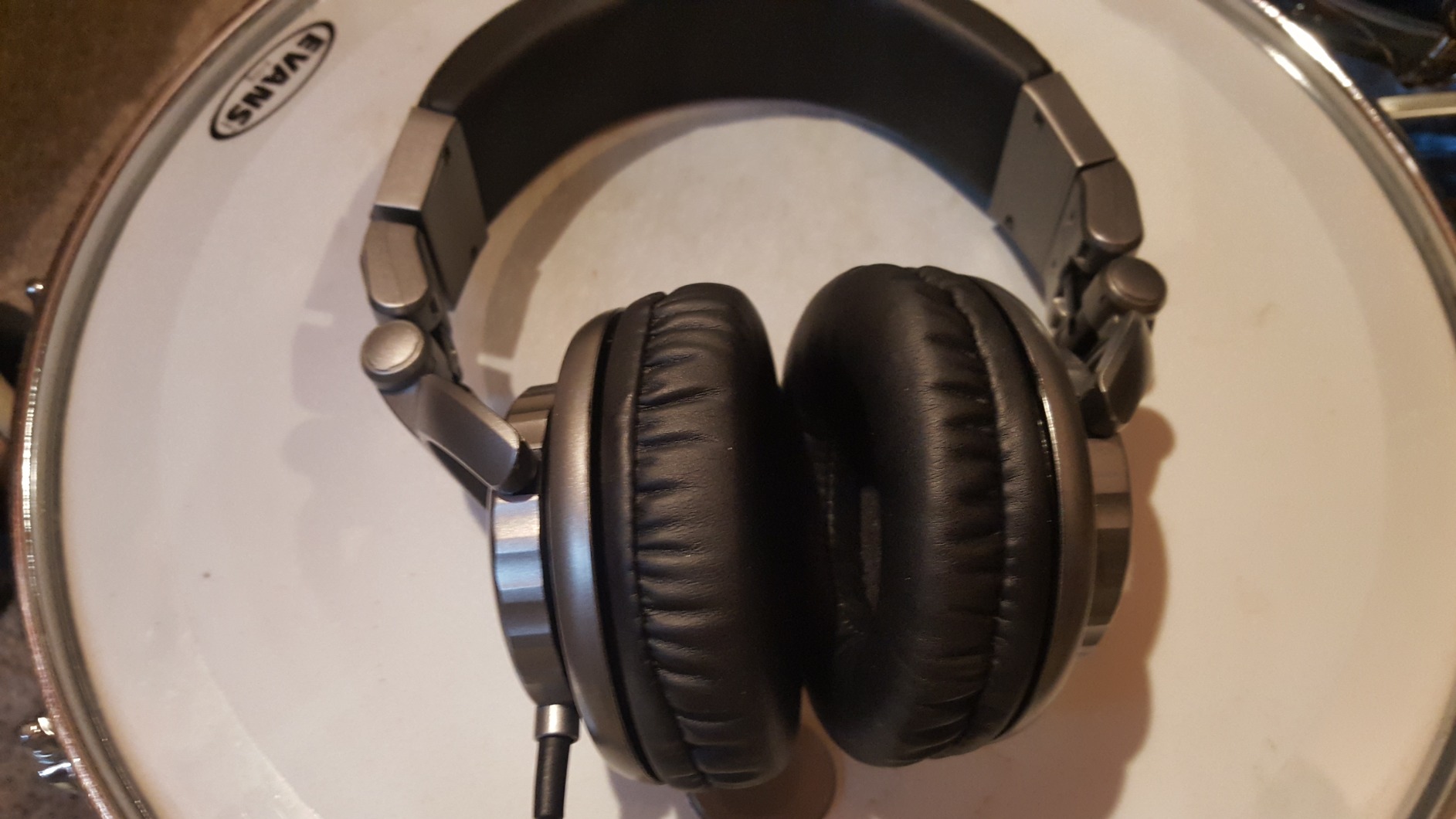 Gemini Wired Studio Headphones, 57mm Drivers, Closed-Back (DJX-500) customer photo 1