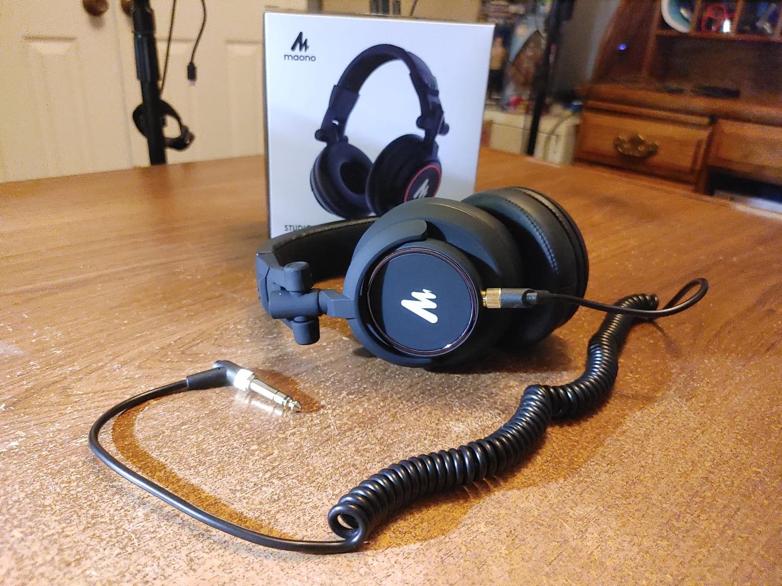 MAONO MH601 Wired Studio Headphone for Podcast Recording Stream DJ Mixing customer photo 1