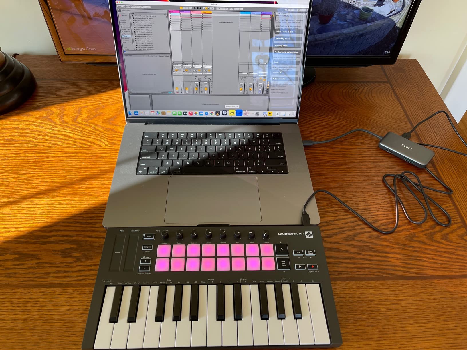 Novation Launchkey 25 [MK3] MIDI Keyboard Controller - Seamless Ableton Live Integration. Chord Mode, Scale Mode, and Arpeggiator — All the software you need for Music Production customer photo 2