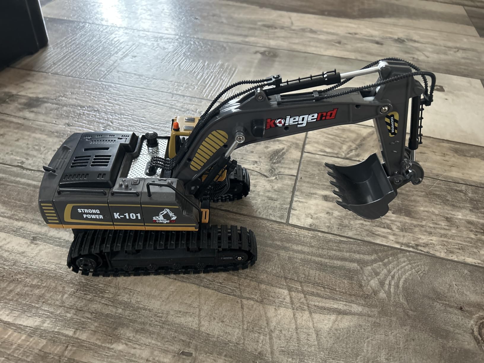 kolegend RC Excavator Toy | 1:18 Remote Control Excavator customer photo 1