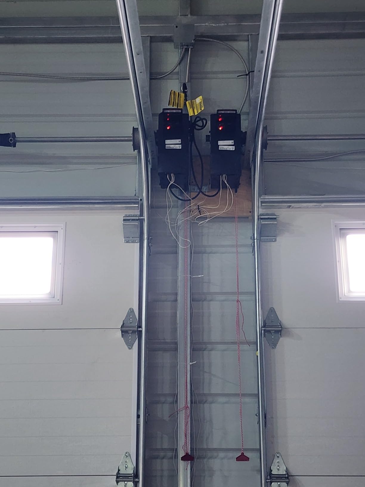 Genie B6172H Wall Mount Smart Garage Door Opener, DC Motor Lifts up to 14ft high 850lbs, Black customer photo 2