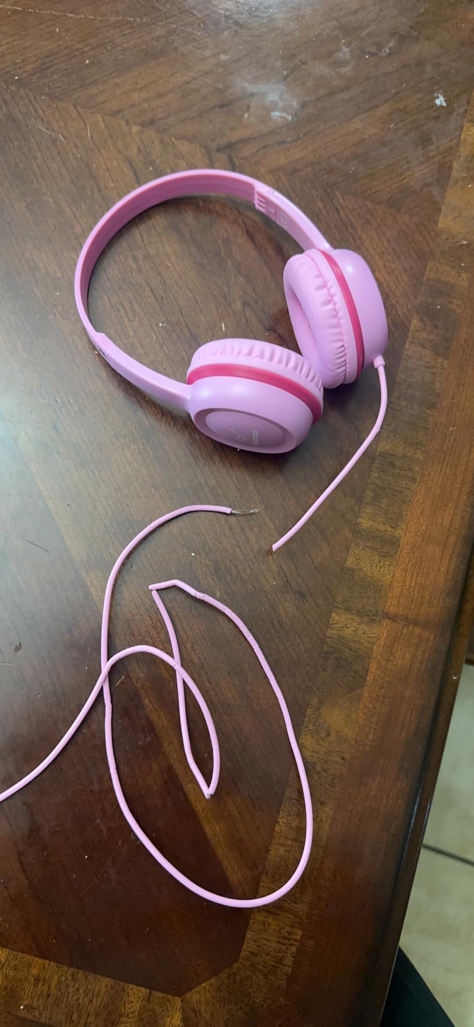 vinamass Kids Headphones, Wired Headphones for Kid with Safe Volume Limiter, Kid Headphone with Cord 3.5mm Jack, On-Ear Girls Boys Toddler Headphone for School customer photo 2
