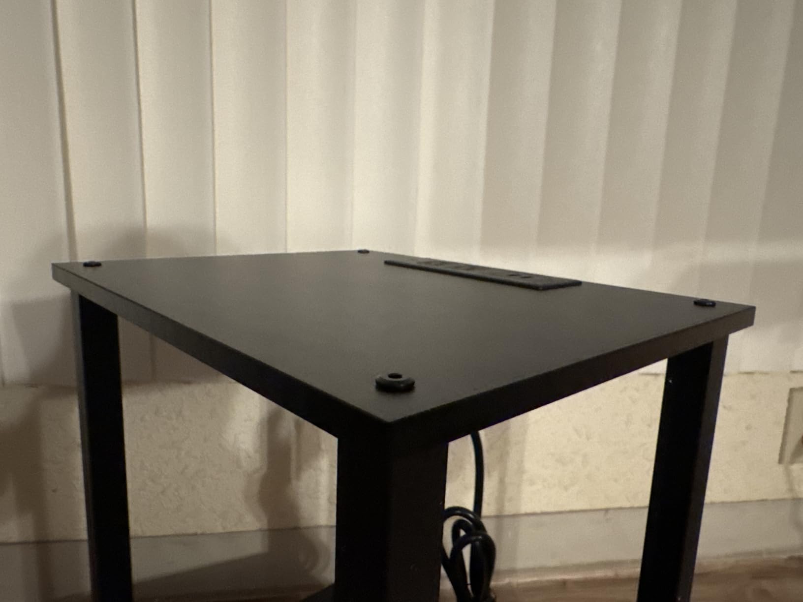 TUTOTAK End Table with Charging Station, Side Table, Nightstand customer photo 2