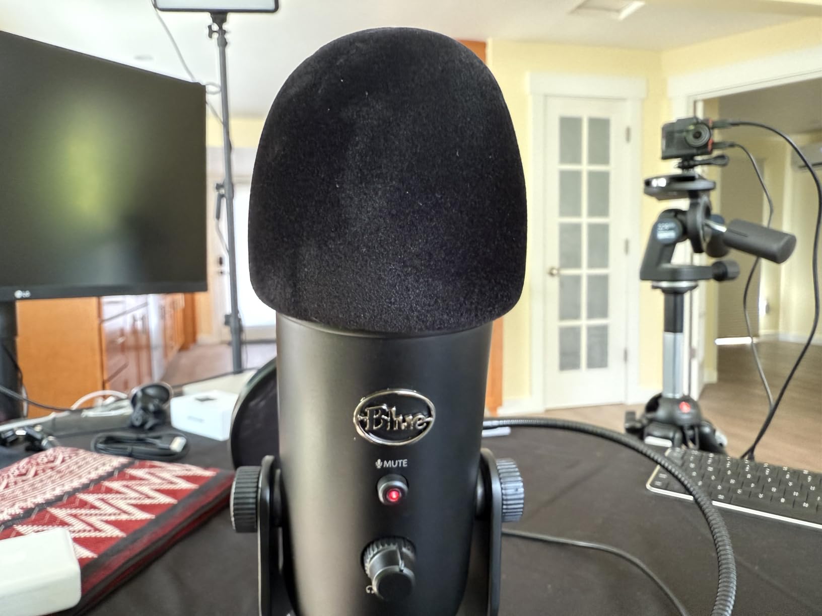 YOUSHARES Blue Yeti Pop Filter Foam Windscreen - 5.5 Inch Diam 6 Layers Pop Filter for Mic Cover Pop Screen Compatible with Blue Yeti Microphone Professional Metal customer photo 2