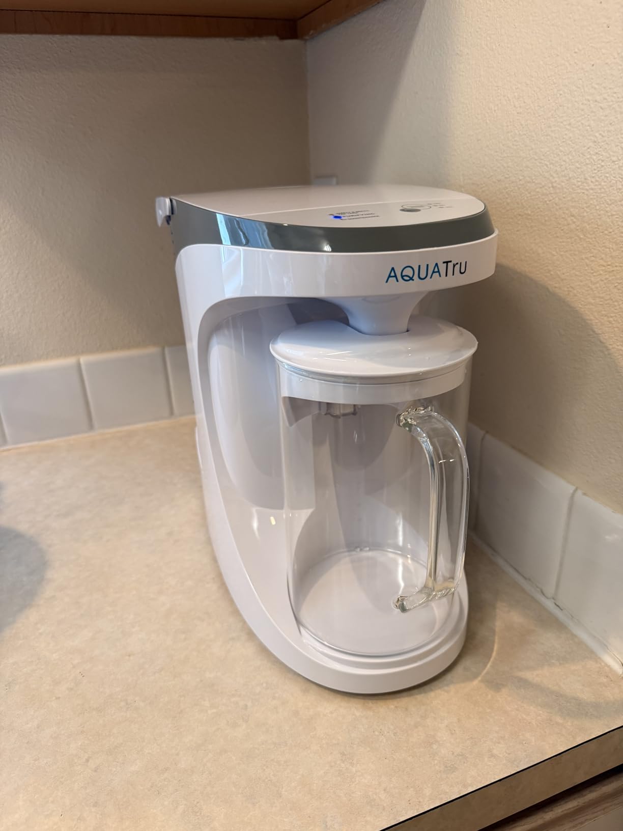 AquaTru Glass Carafe Alkaline Countertop Reverse Osmosis Water Purifier | 4 Stage RO System | Removes 84 Contaminants Including PFOA & PFOS (PFAS), Lead and Microplastics | Adds Alkaline Minerals customer photo 2