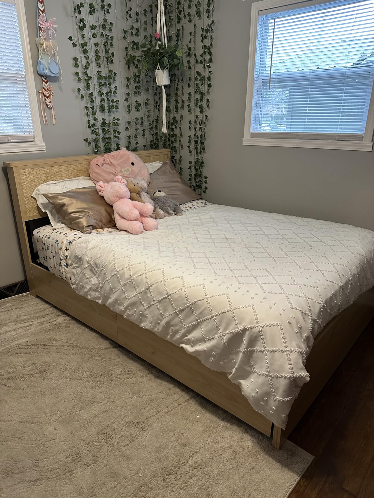 Yechen Queen Bed Frame with Natural Rattan Headboard and Wooden 4 Storage Drawers, Metal Platform with Strong Wooden Slats Support, Boho Cane Bed Mattress Foundation, No Box Spring Needed customer photo 2