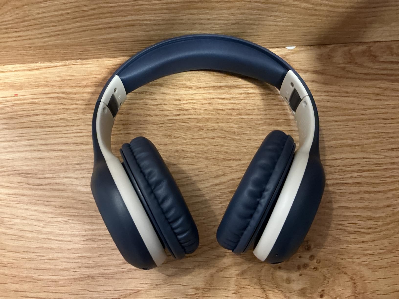 EarFun K2 Kids Bluetooth Headphones for School, Kids Headphones with Mic customer photo 2