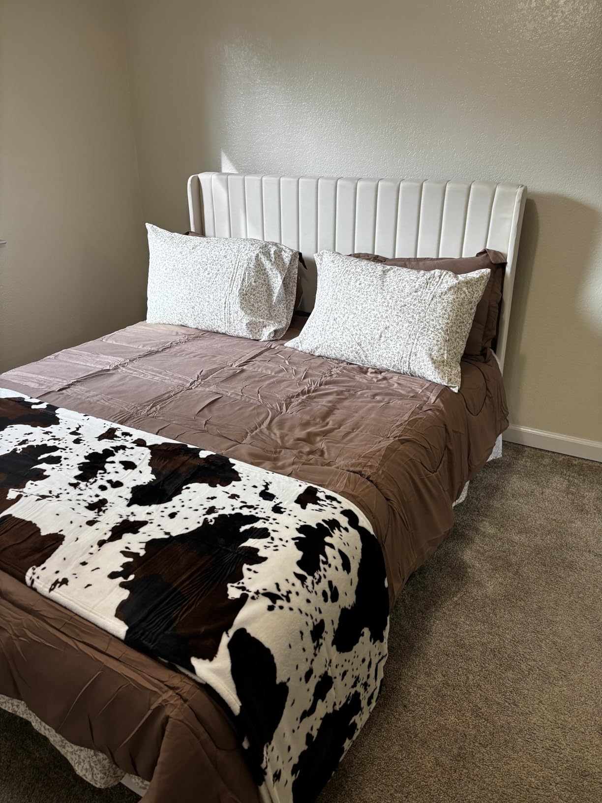 Yaheetech King Bed Frame with Headboard, Ivory Channel-Tufted Platform customer photo 1