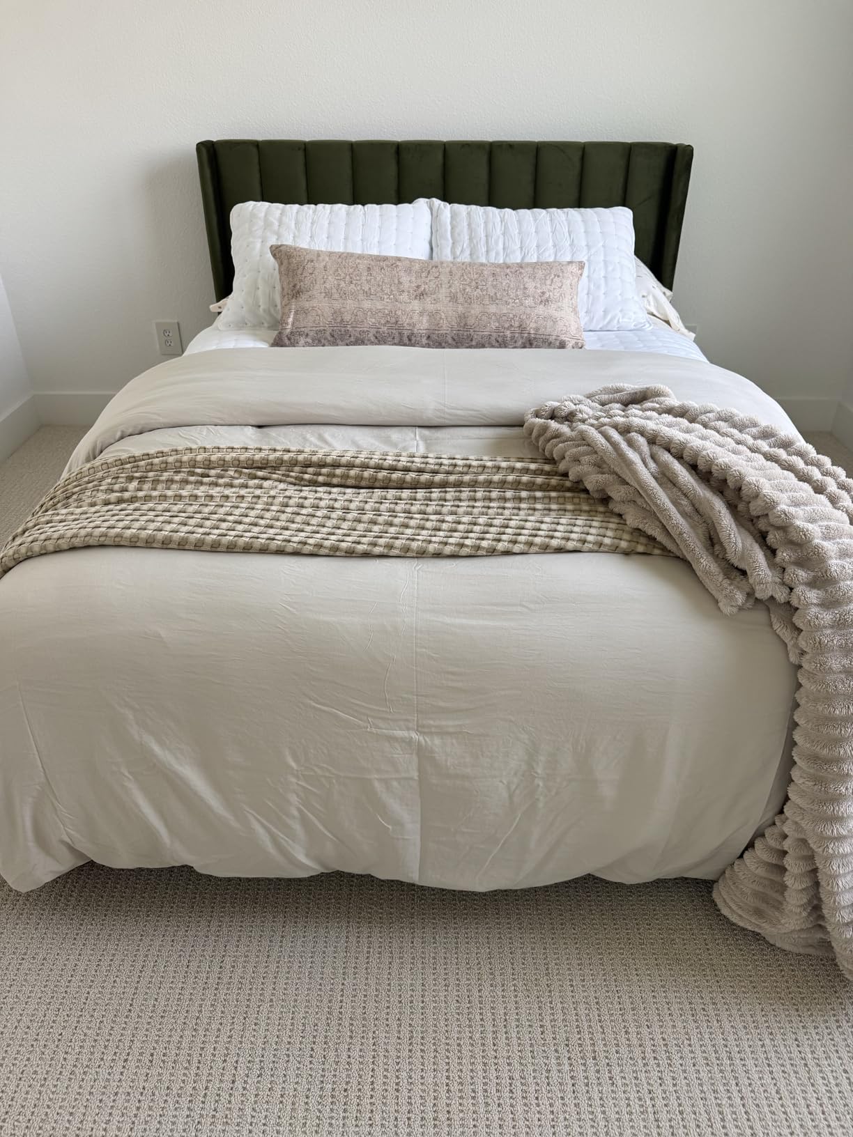 YUHUASHI King Bed Frame，Platform Bed with Upholstered Headboard，Grass Green customer photo 2