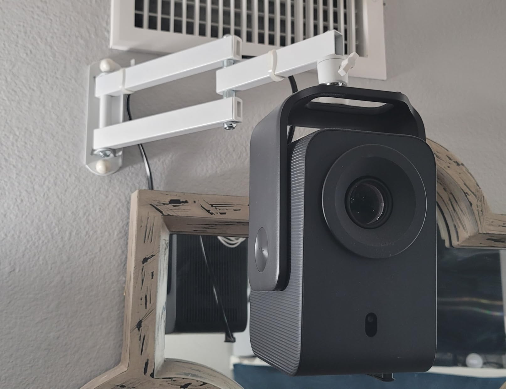 WALI Universal Projector Ceiling Wall Mount with Hidden Cable Management customer photo 1