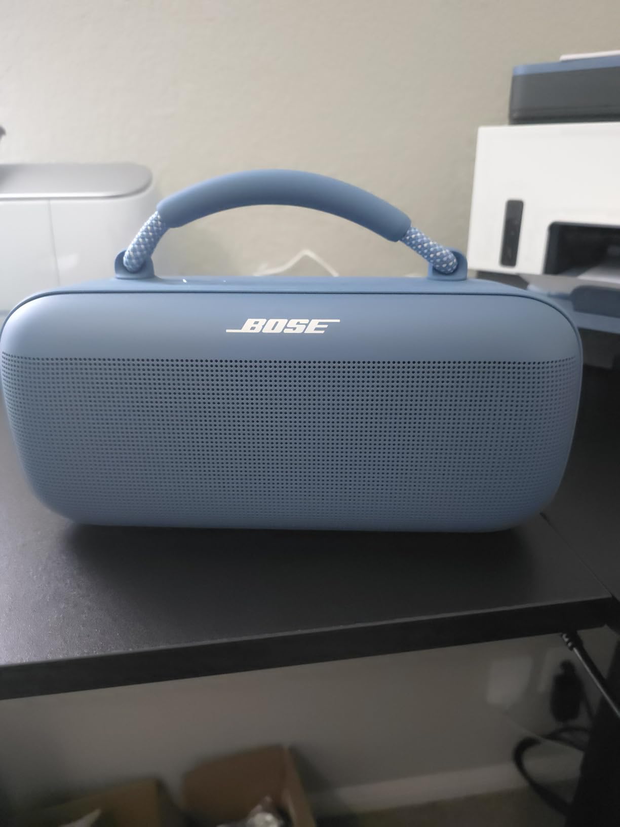 Bose SoundLink Max Bluetooth Speaker - Portable Wireless Party Speaker, IP67 Waterproof, Rope Handle, Up to 20 Hours of Playtime, USB-C, Built-in 3.5mm AUX Input, Black customer photo 2