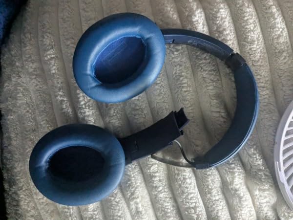 Soundcore Anker Life Q20 Hybrid Active Noise Cancelling Headphones, Wireless Over Ear Bluetooth Headphones, 60H Playtime, Hi-Res Audio, Deep Bass, Foam Ear Cups, Travel, Office, USB-C Charging customer photo 2