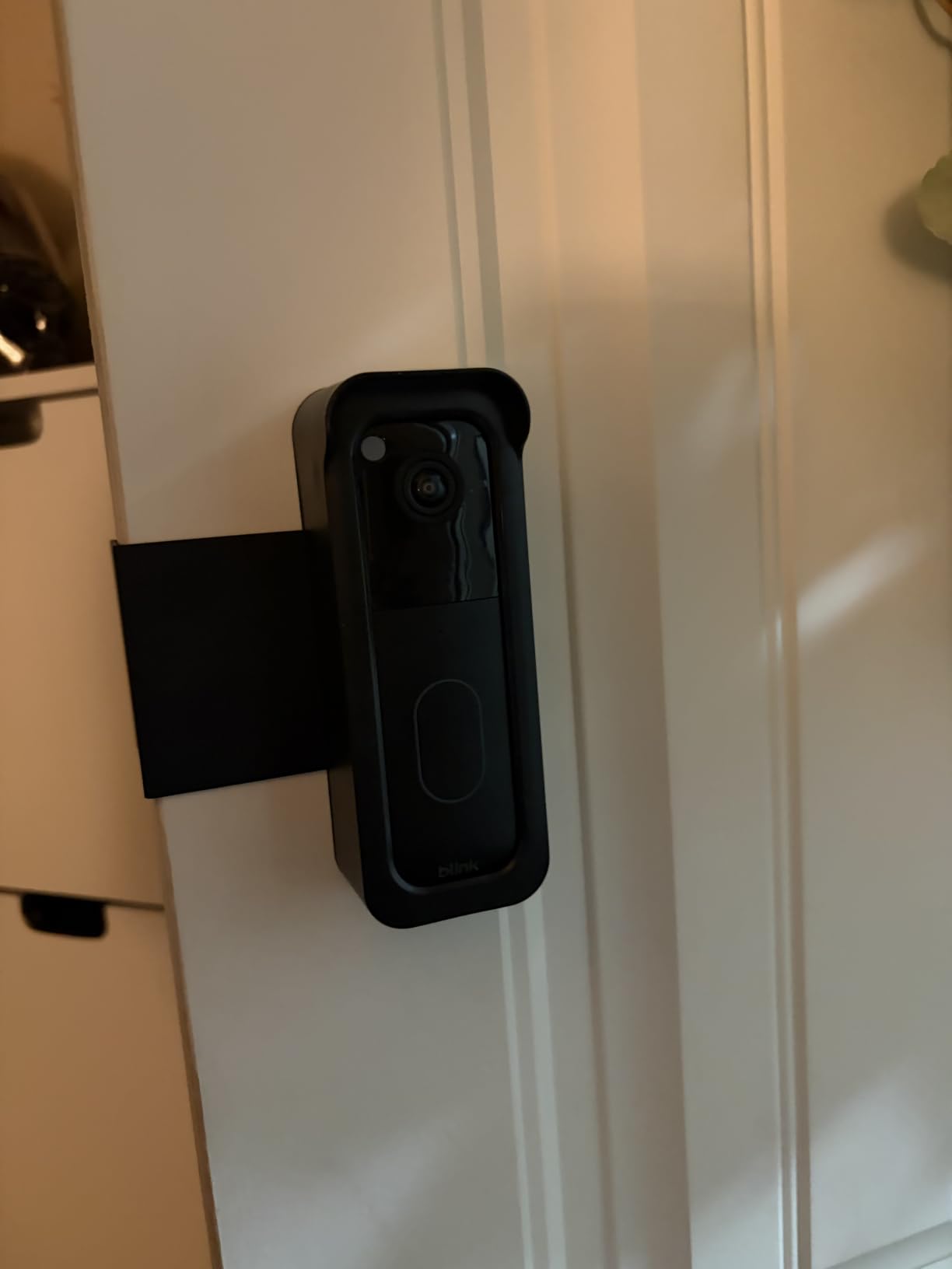 Blink Video Doorbell – Head-to-toe HD view, two-year battery life, and simple setup. Sync Module Core included – System (White) customer photo 1