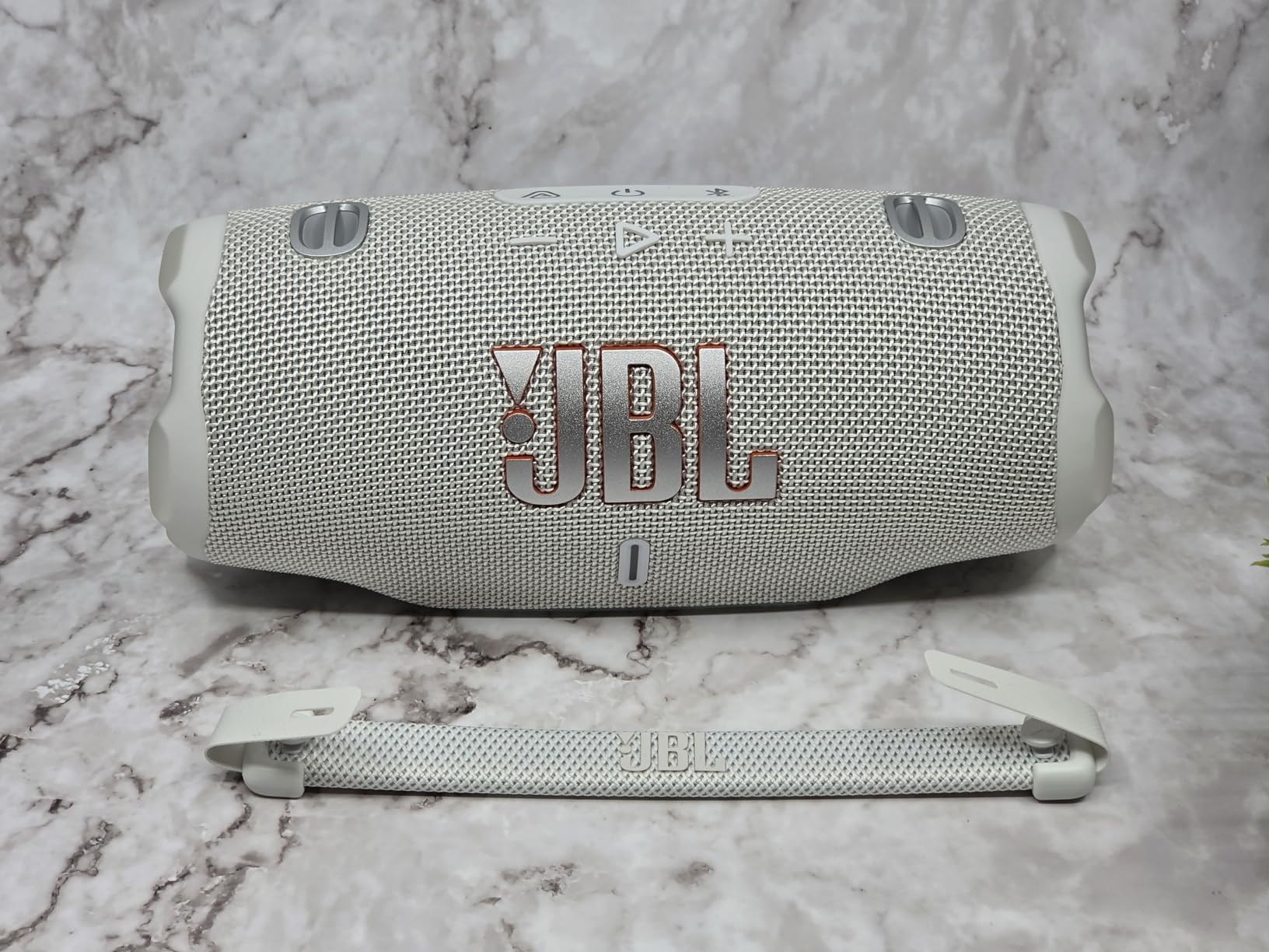 JBL Charge 6 Portable Bluetooth Speaker, Waterproof, Drop-Proof - Sand customer photo 2