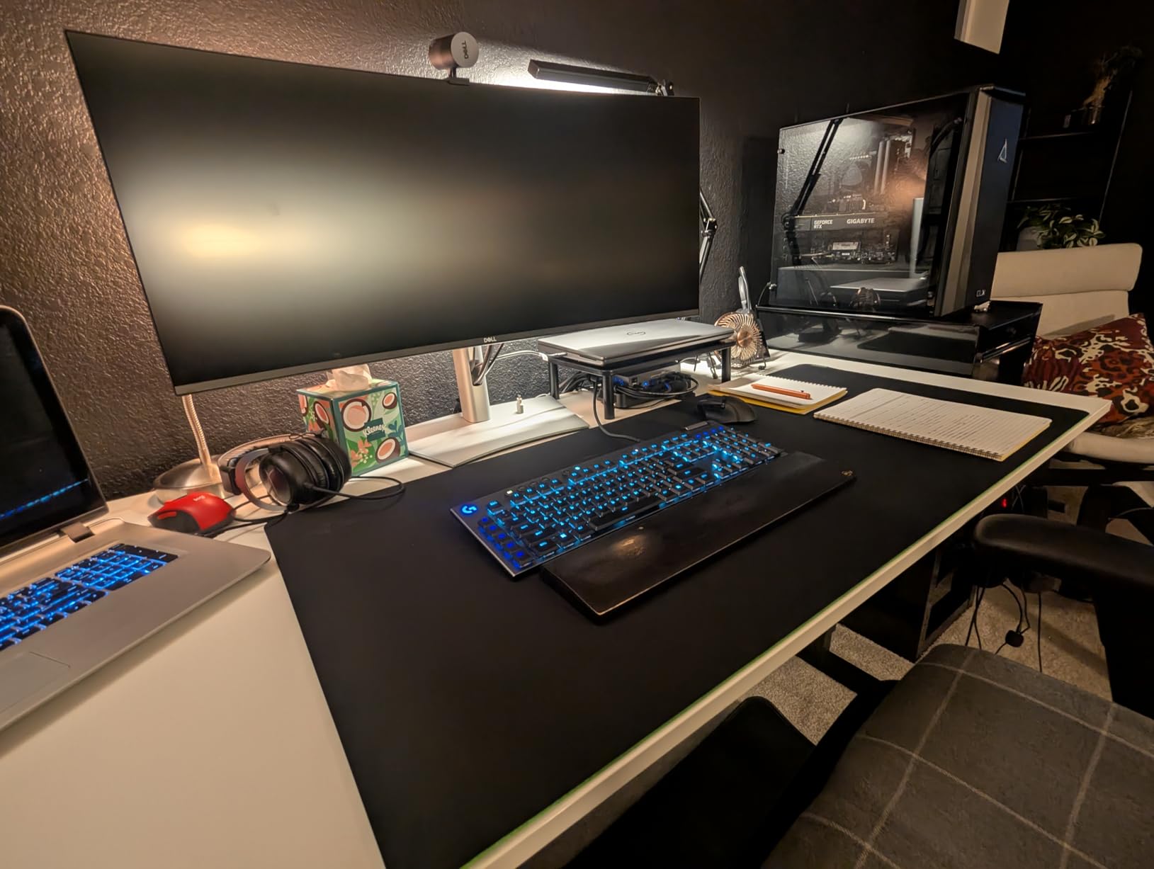 Razer Gigantus V2 Cloth Gaming Mouse Pad (XXL), Thick, Non-Slip Base, Black customer photo 2
