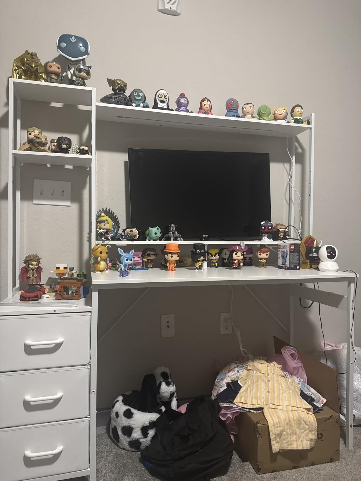 Casaottima 48 Inch Gaming Desk with Shelves & 3 Drawers & LED Light & Hutch customer photo 1