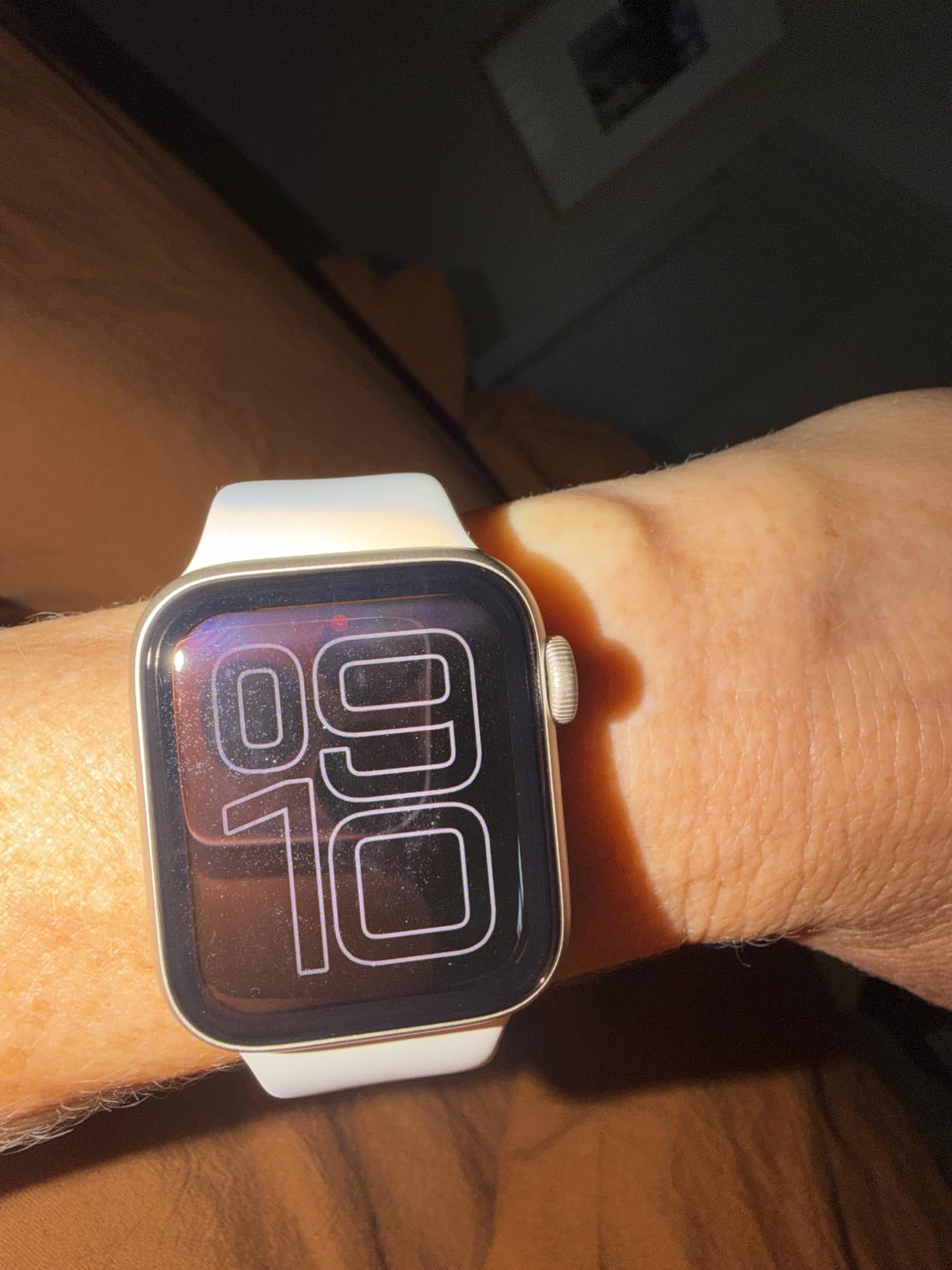 Apple Watch SE 3 [GPS 40mm] Smartwatch with Starlight Aluminum Case with Starlight Sport Band - S/M. Fitness and Sleep Trackers, Heart Rate Monitor, Always-On Display, Water Resistant customer photo 2