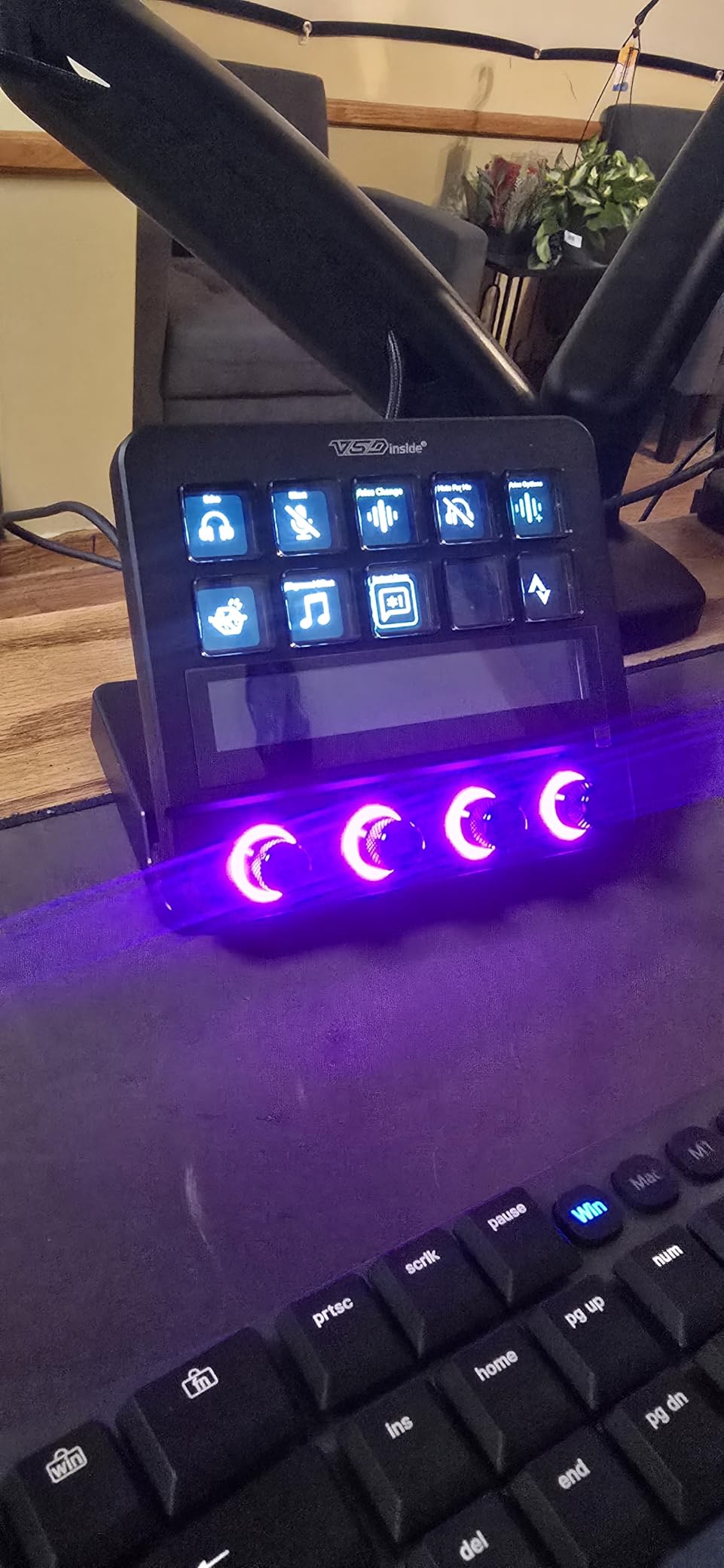 VSD N4 Pro Stream Controller Streaming Deck, Audio and Studio Controller customer photo 1