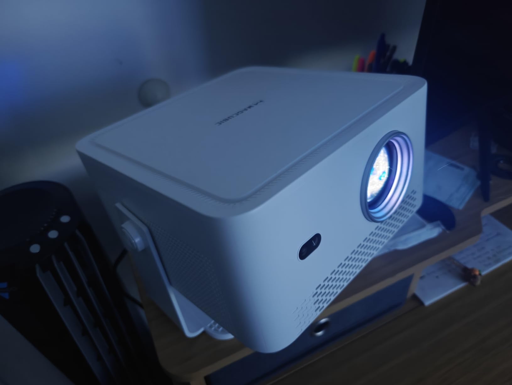[Android 14 & 800ANSI] Magcubic Mini Projector 4K 8K Support, Smart Projector Native 1080P with WiFi 6, Bluetooth 5.4, Auto Focus, Auto Keystone, 180° Rotation, Portable Projetor for Bedroom HY450Max customer photo 2