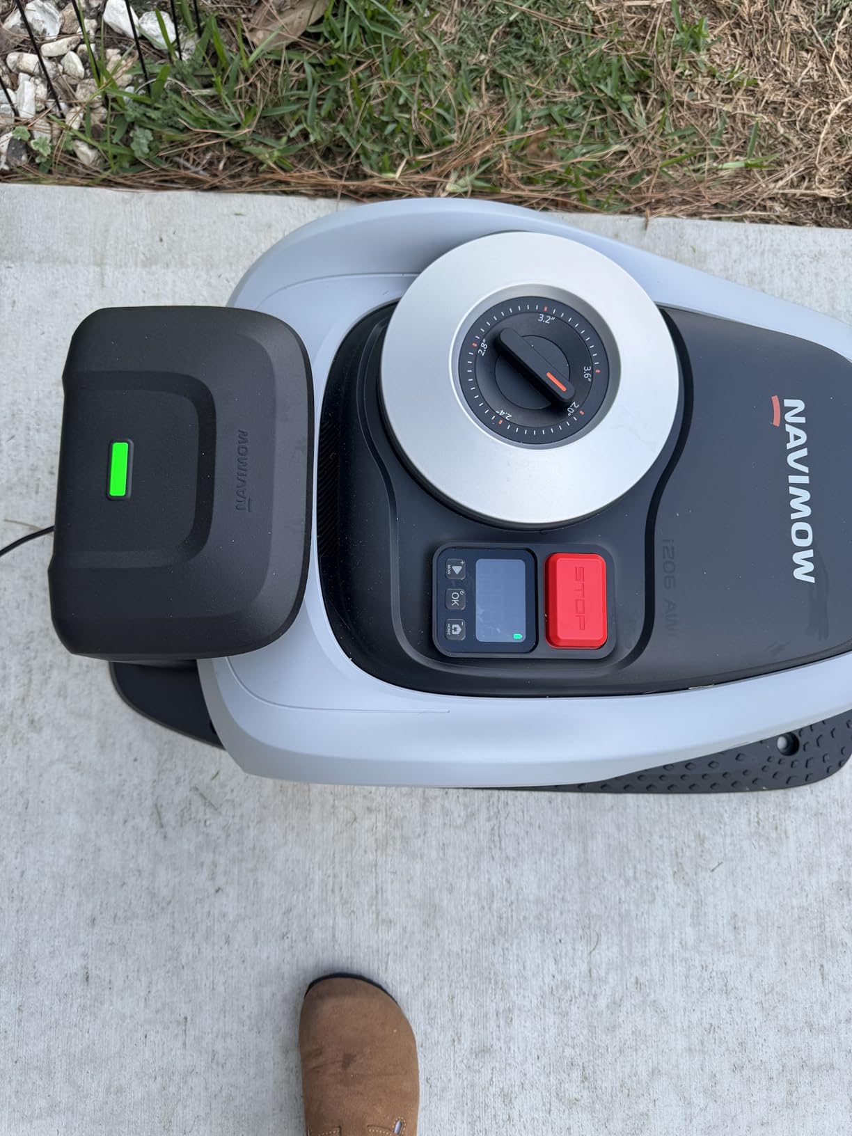Segway Navimow i206 AWD Robot Lawn Mower, New i105N, 0.15 Acre, 45% Slopes customer photo 2