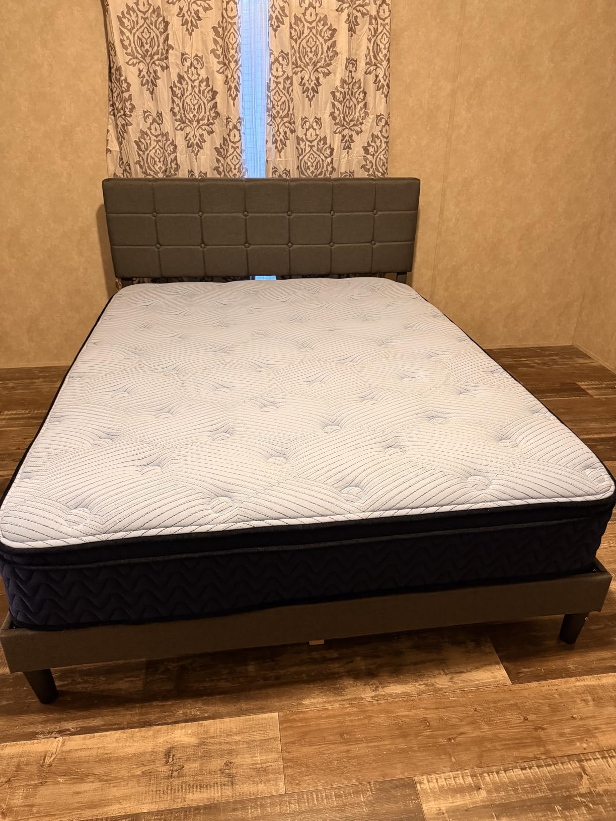 Yaheetech King Size Upholstered Tufted Bed Frame with Headboard customer photo 2